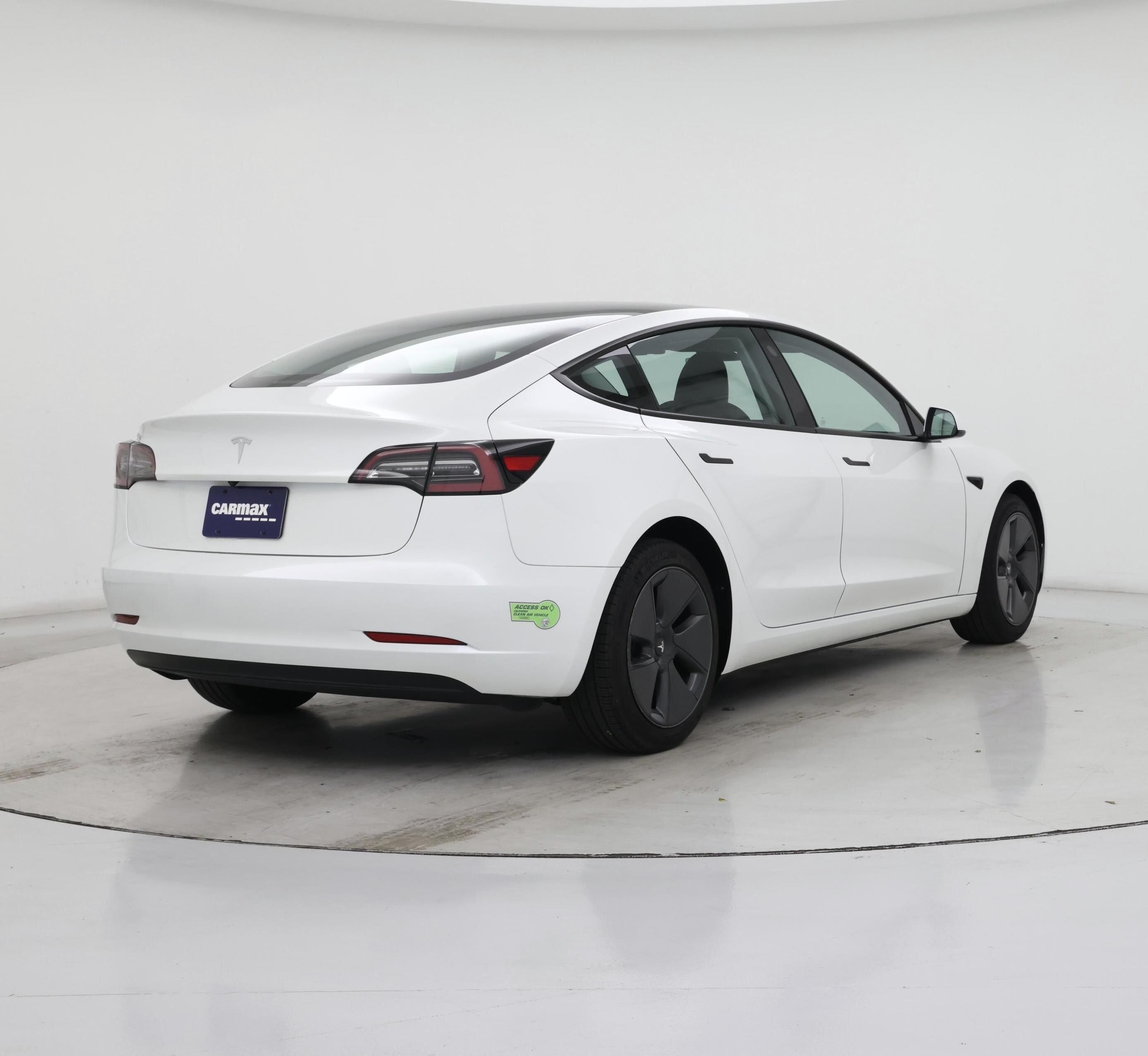 Thumbnail: 2023 Tesla Model 3 - 8