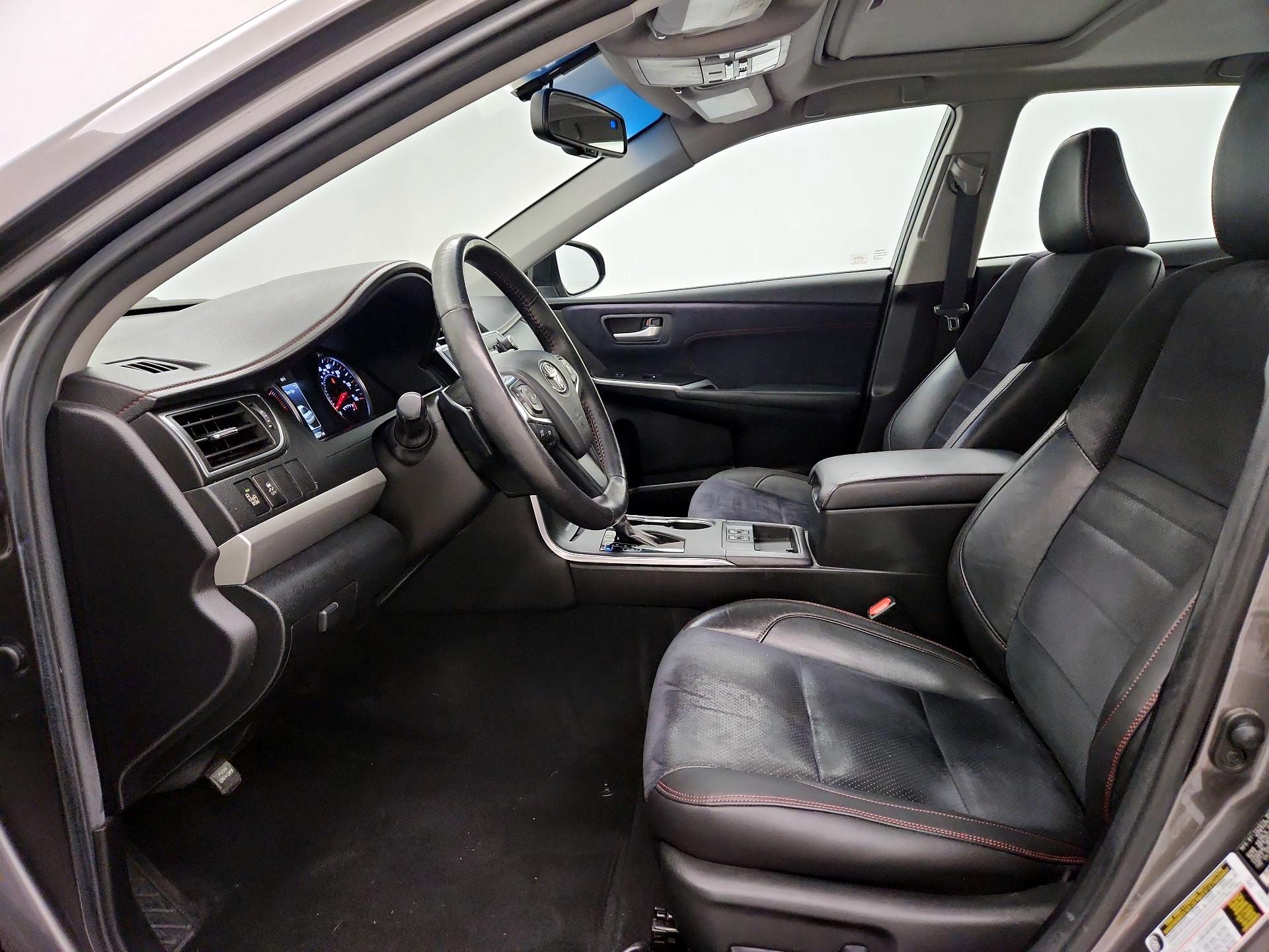 Thumbnail: 2017 Toyota Camry - 11
