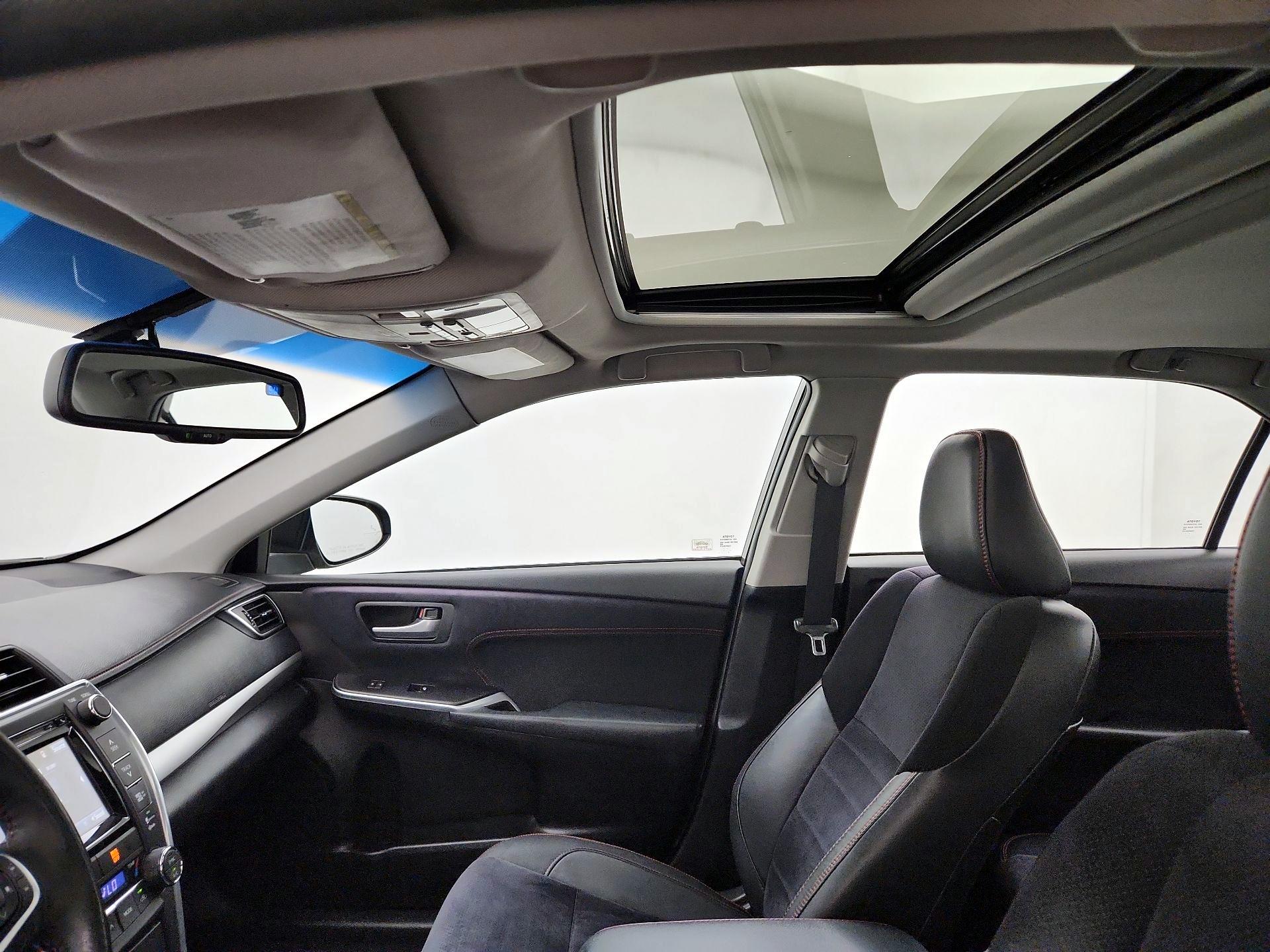 Thumbnail: 2017 Toyota Camry - 19