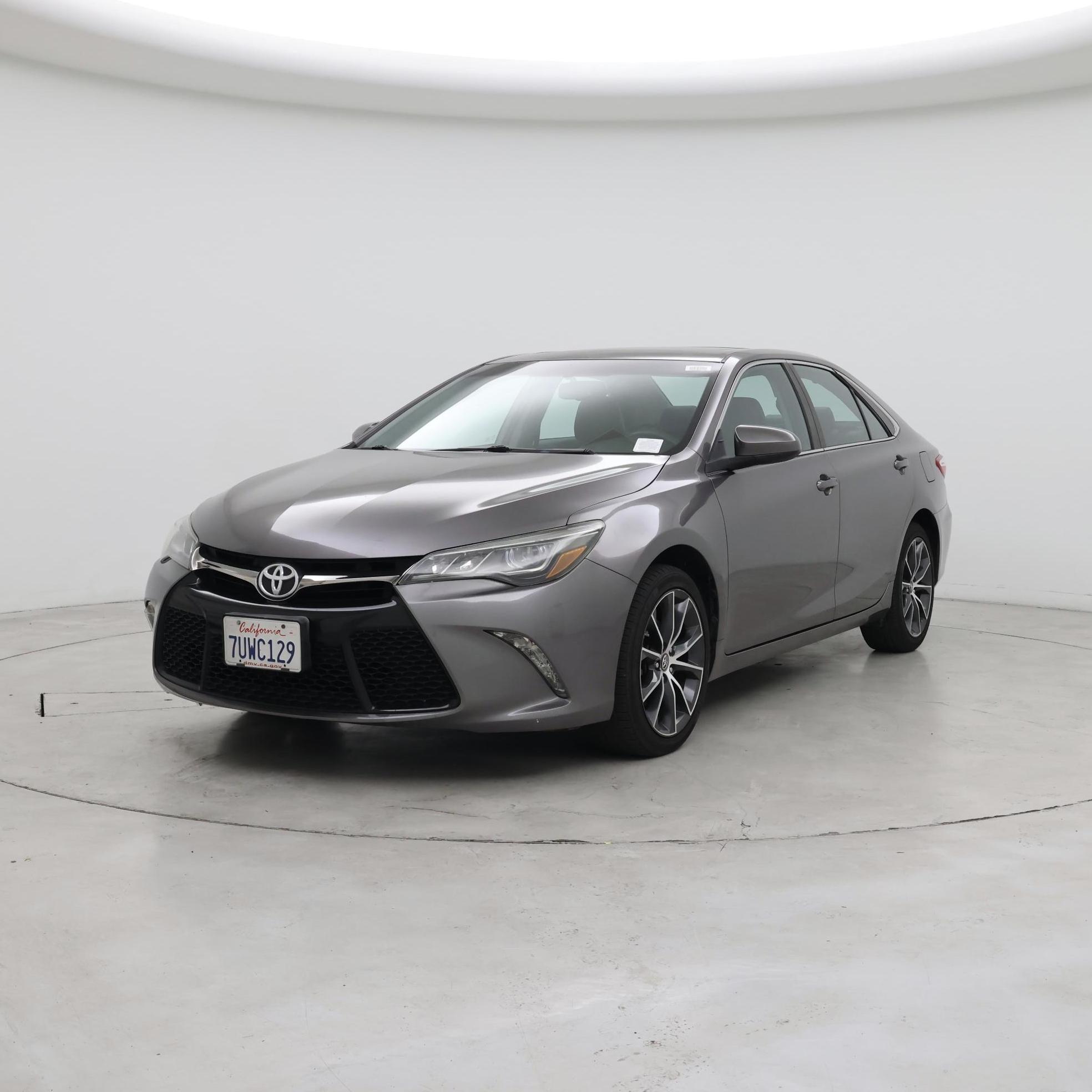 Thumbnail: 2017 Toyota Camry - 4