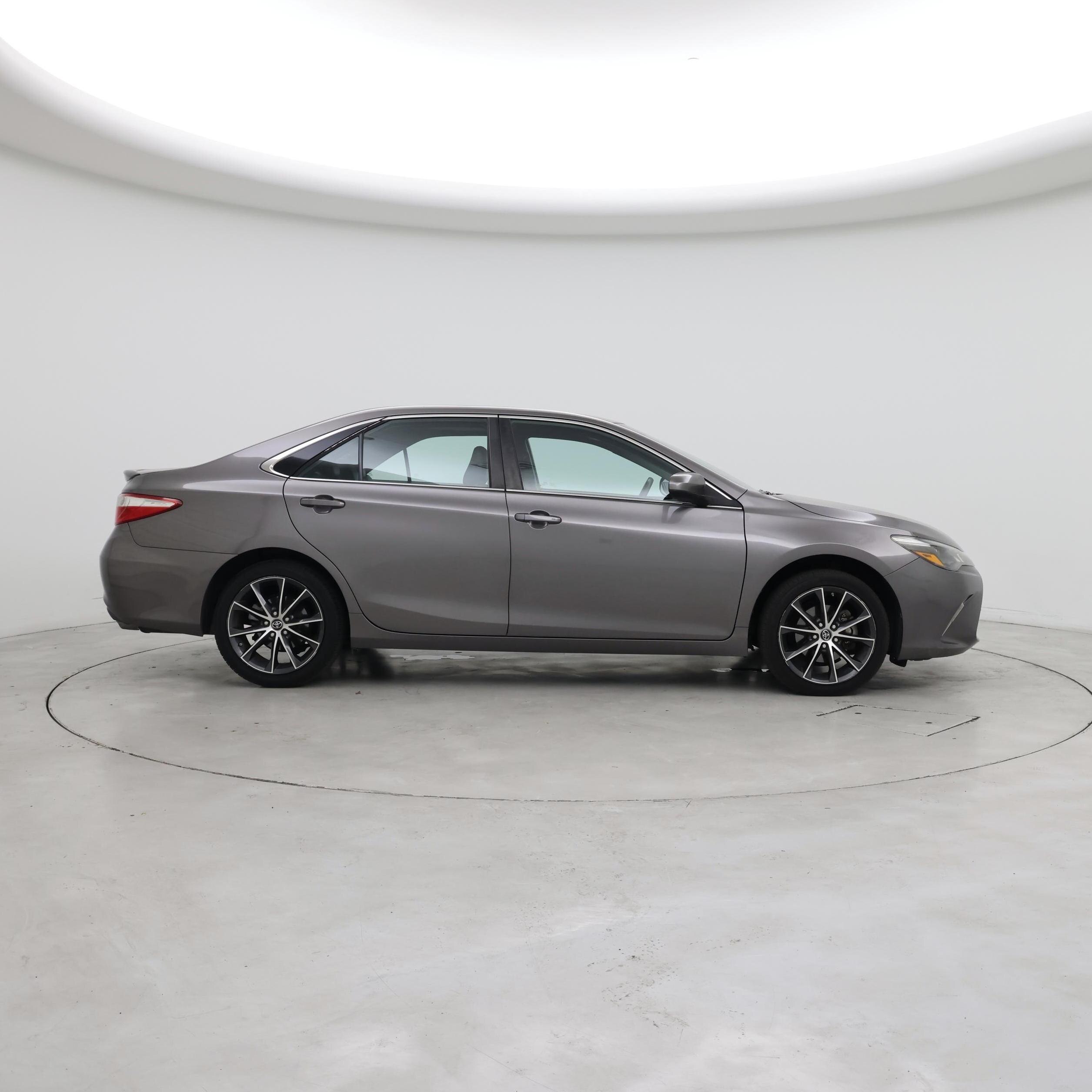 Thumbnail: 2017 Toyota Camry - 7