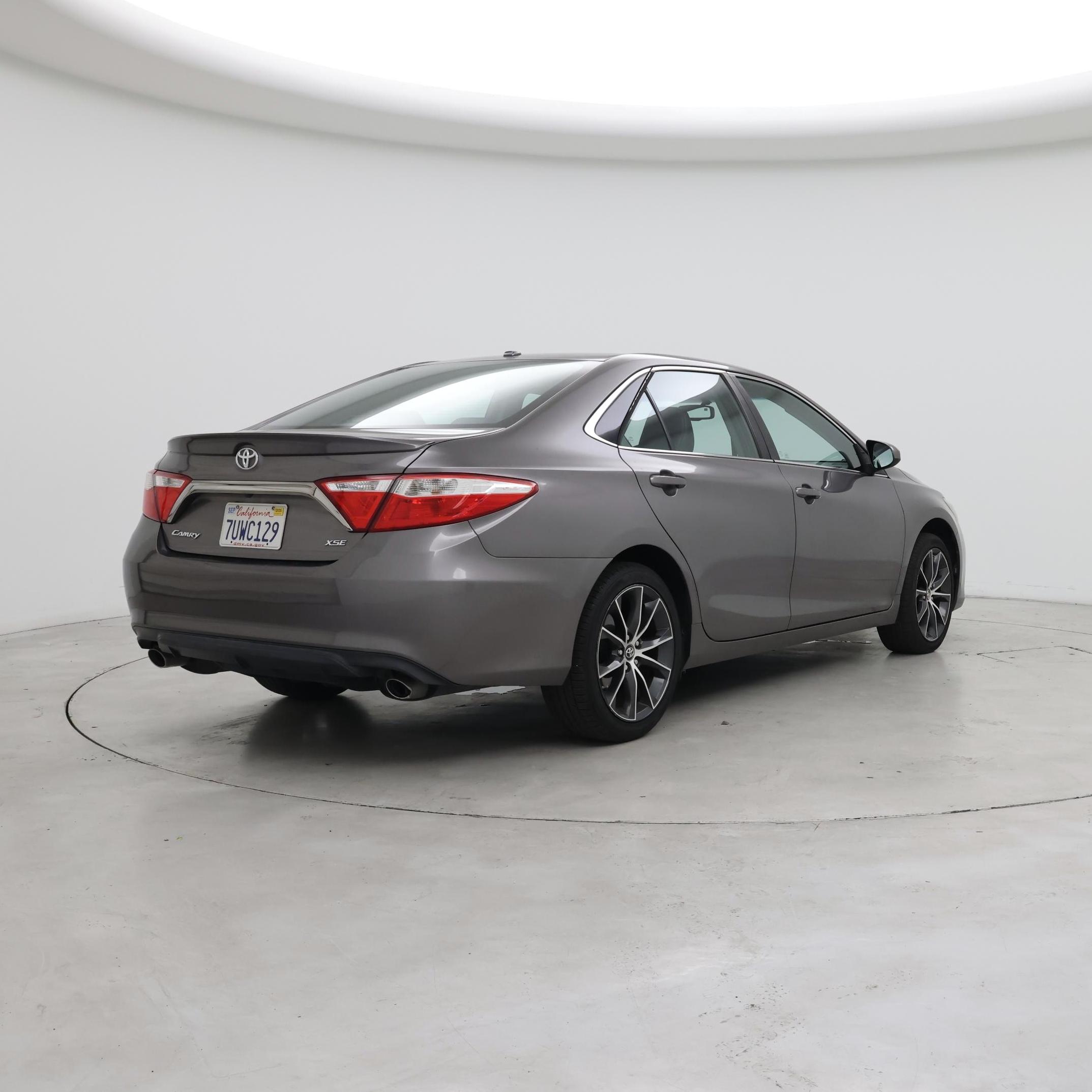 Thumbnail: 2017 Toyota Camry - 8
