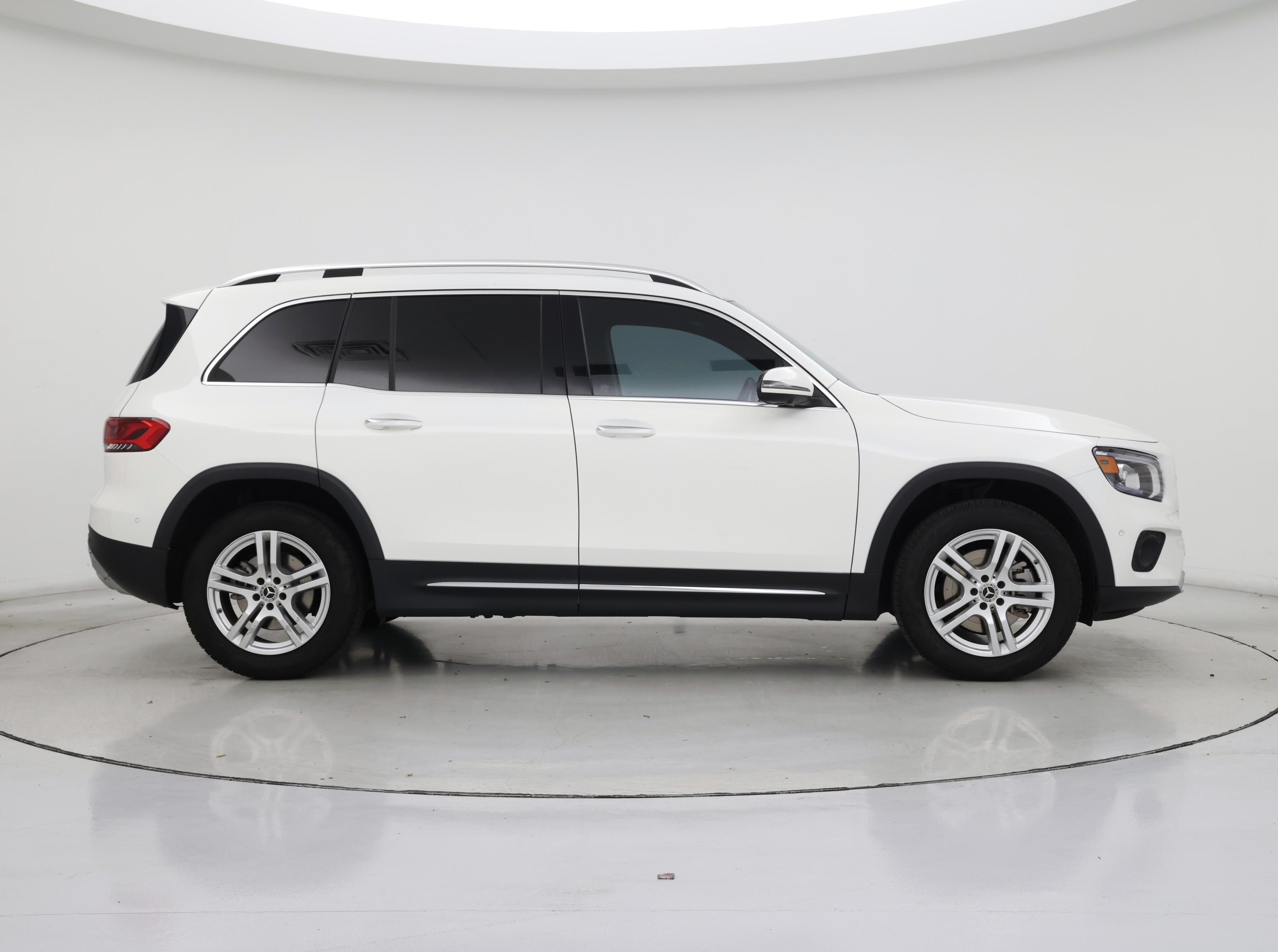 Thumbnail: 2021 Mercedes-Benz GLB - 7