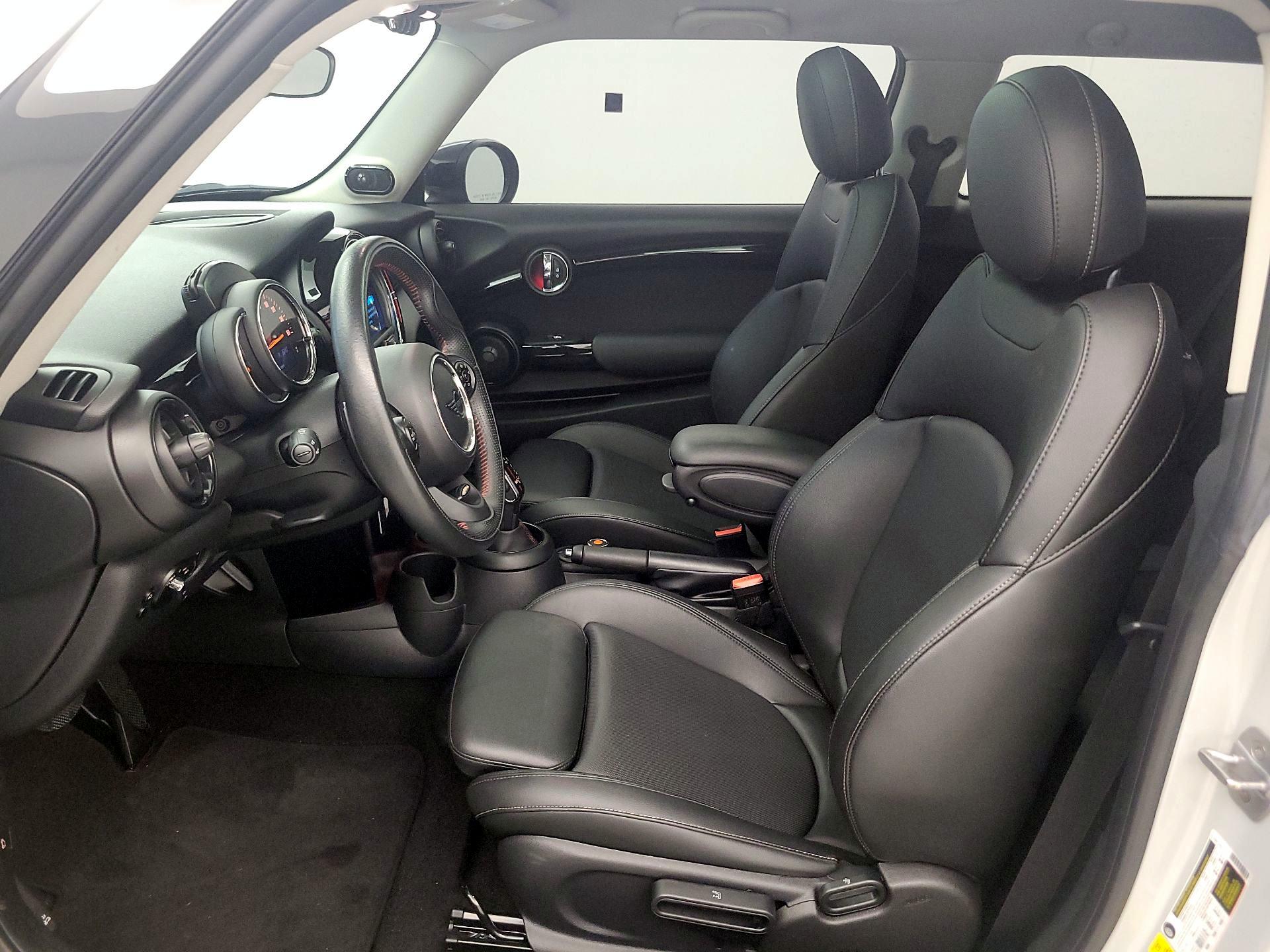 Thumbnail: 2020 MINI Cooper Hardtop - 11
