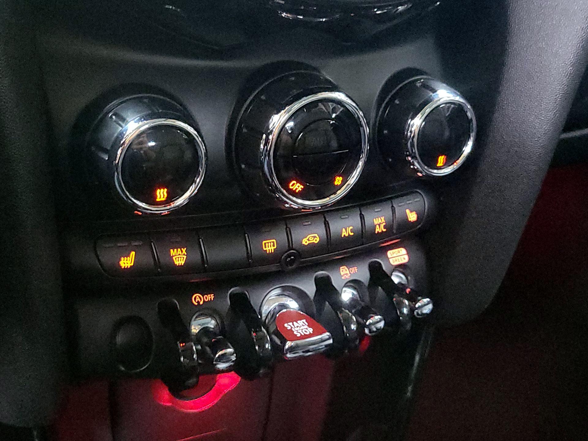Thumbnail: 2020 MINI Cooper Hardtop - 16