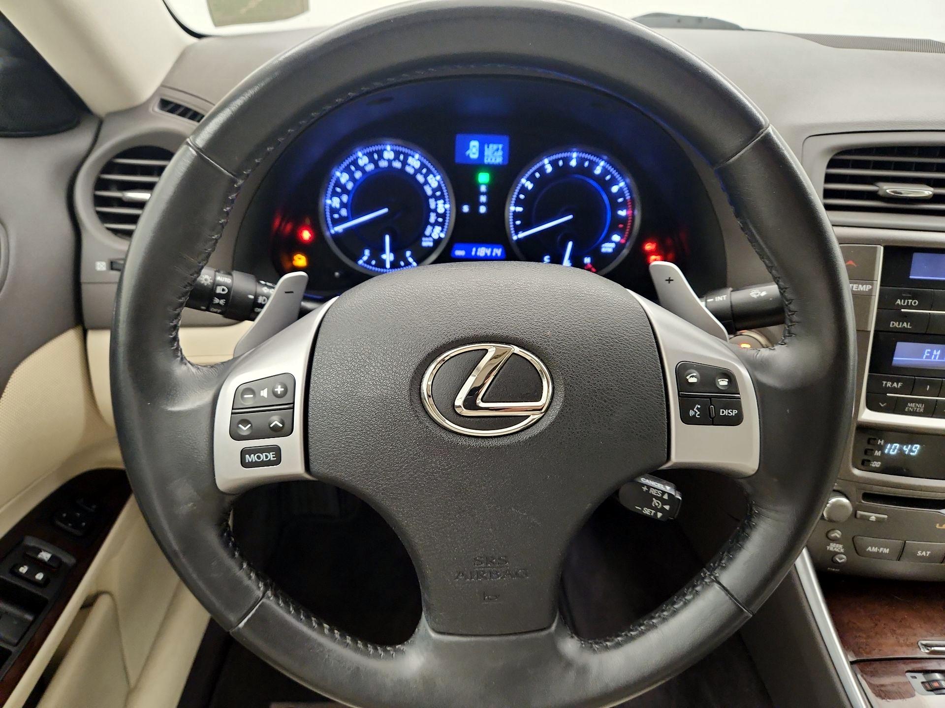 Thumbnail: 2013 Lexus IS - 10