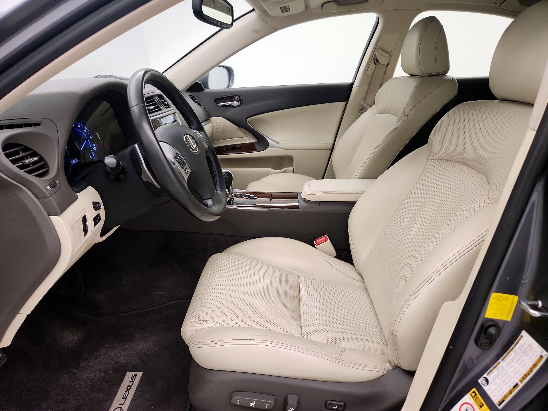 Thumbnail: 2013 Lexus IS - 11