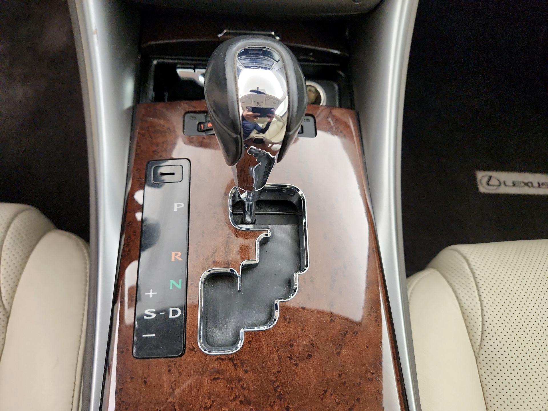 Thumbnail: 2013 Lexus IS - 16