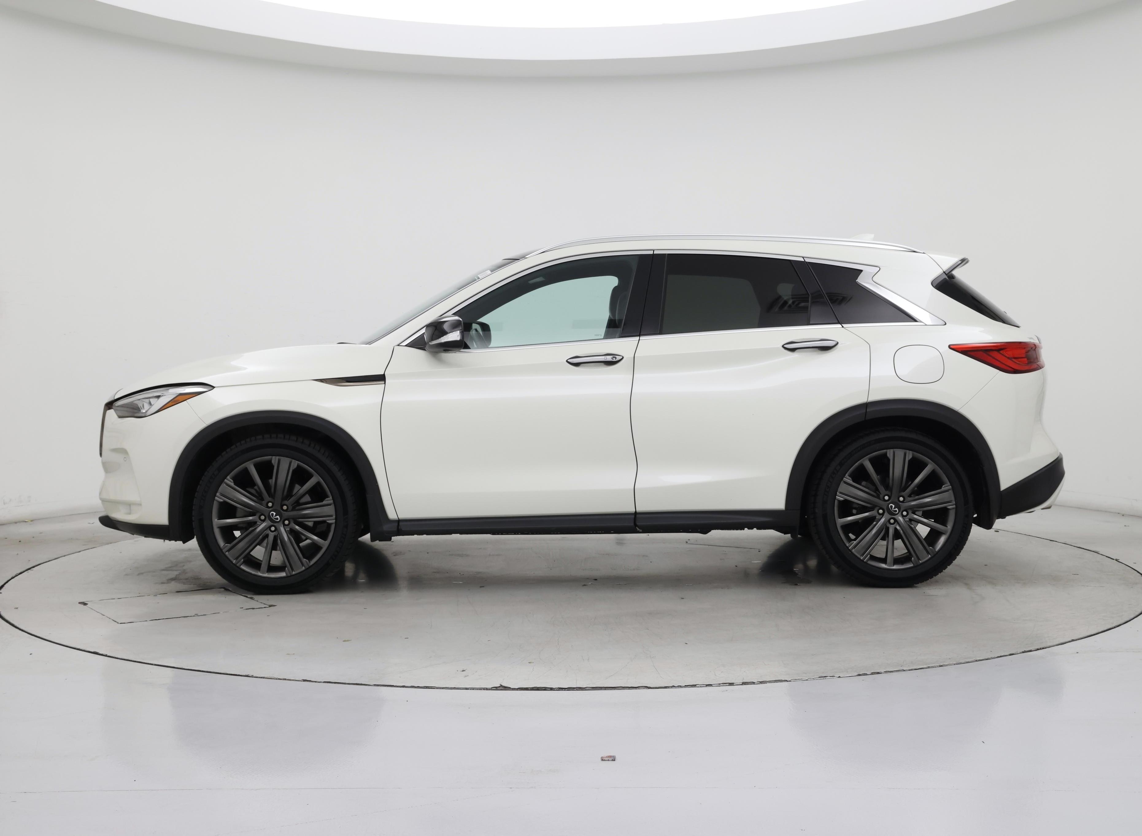 Thumbnail: 2020 INFINITI QX50 - 3