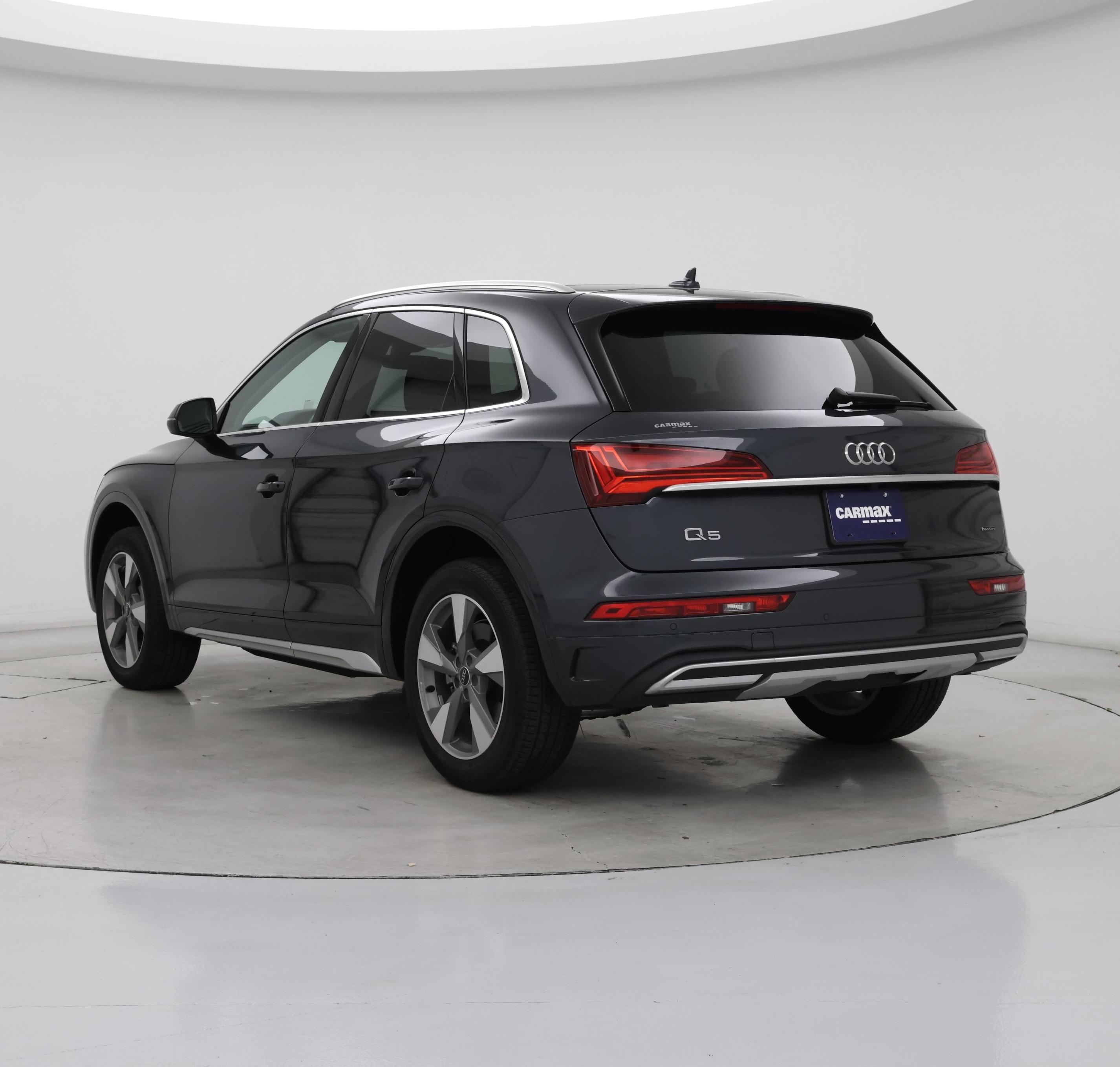 Thumbnail: 2023 Audi Q5 - 2