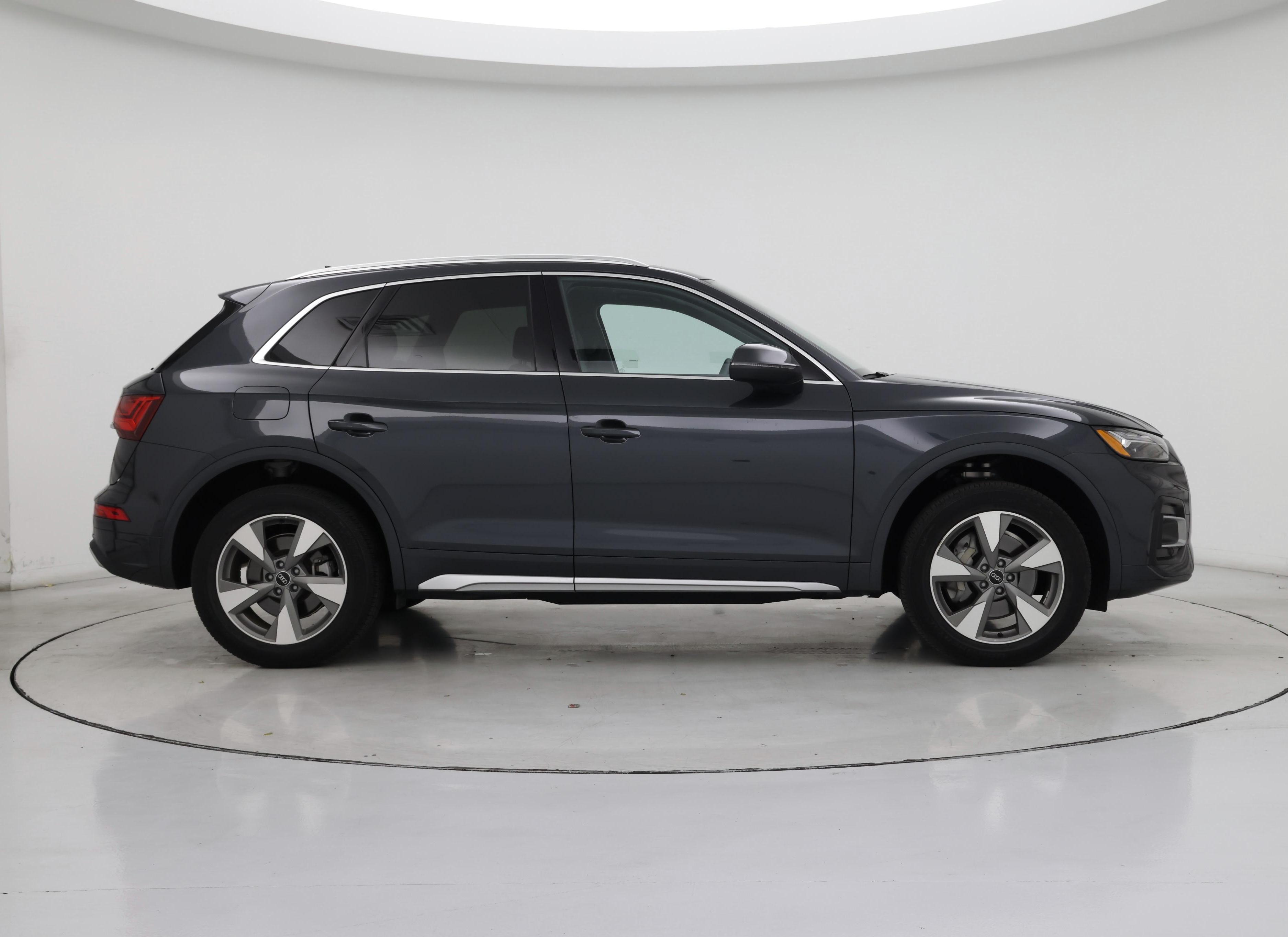 Thumbnail: 2023 Audi Q5 - 7