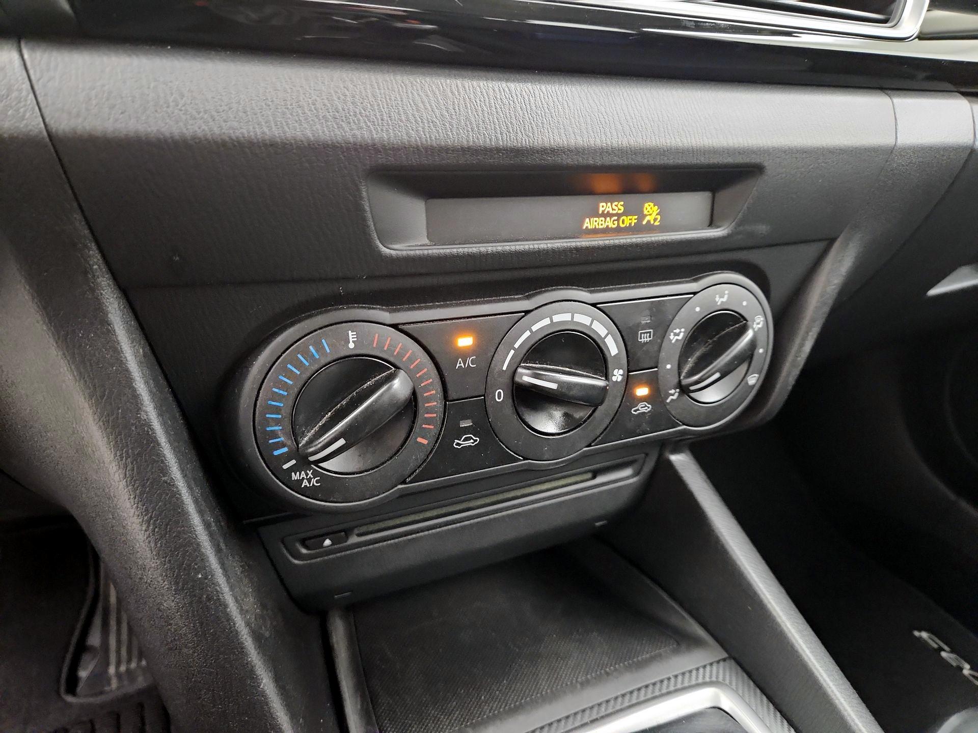 Thumbnail: 2014 Mazda Mazda3 - 15