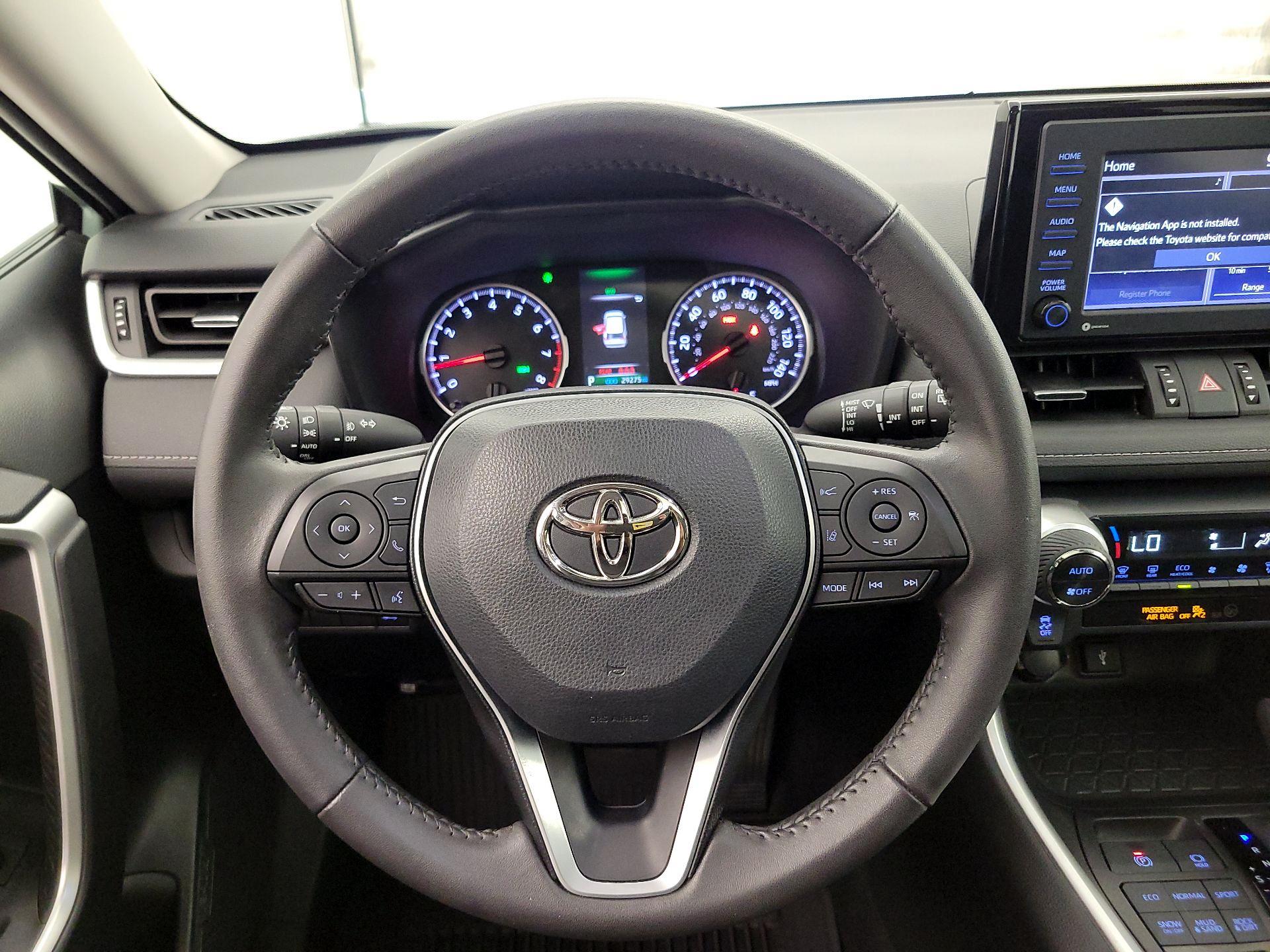 Thumbnail: 2022 Toyota RAV4 - 10