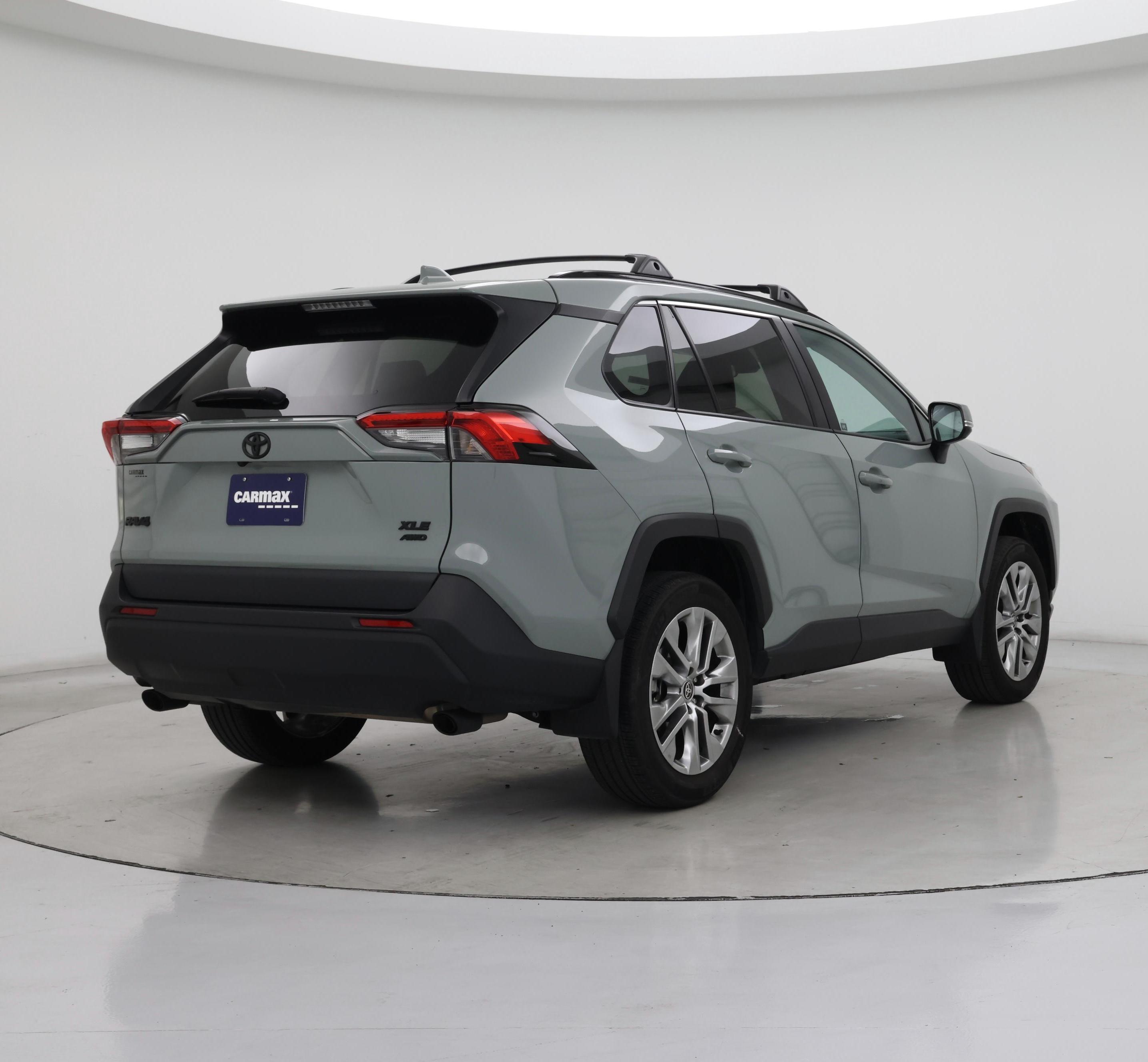 Thumbnail: 2022 Toyota RAV4 - 8
