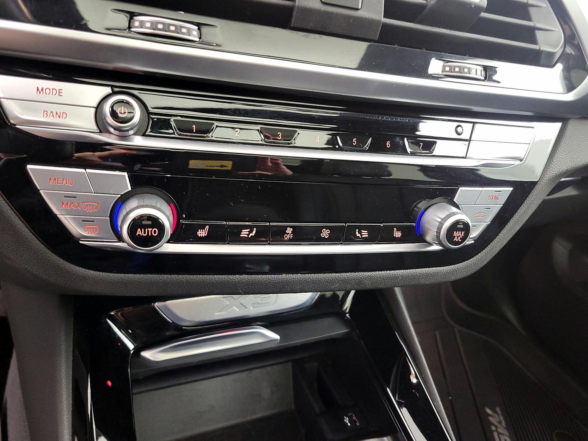 Thumbnail: 2021 BMW X3 - 16