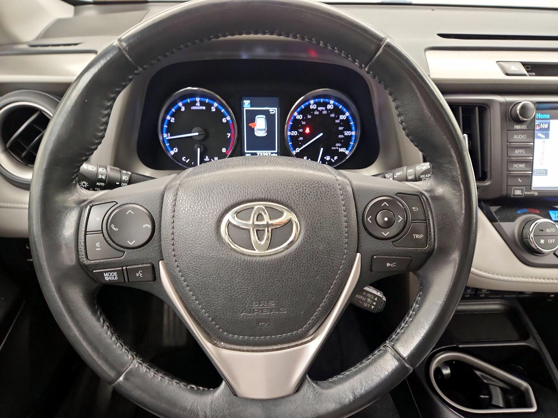 Thumbnail: 2016 Toyota RAV4 - 10