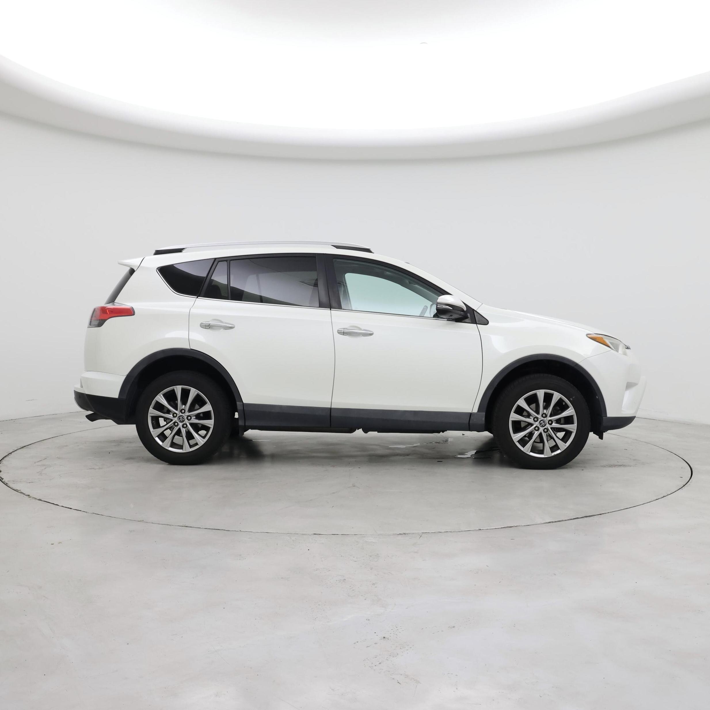 Thumbnail: 2016 Toyota RAV4 - 7