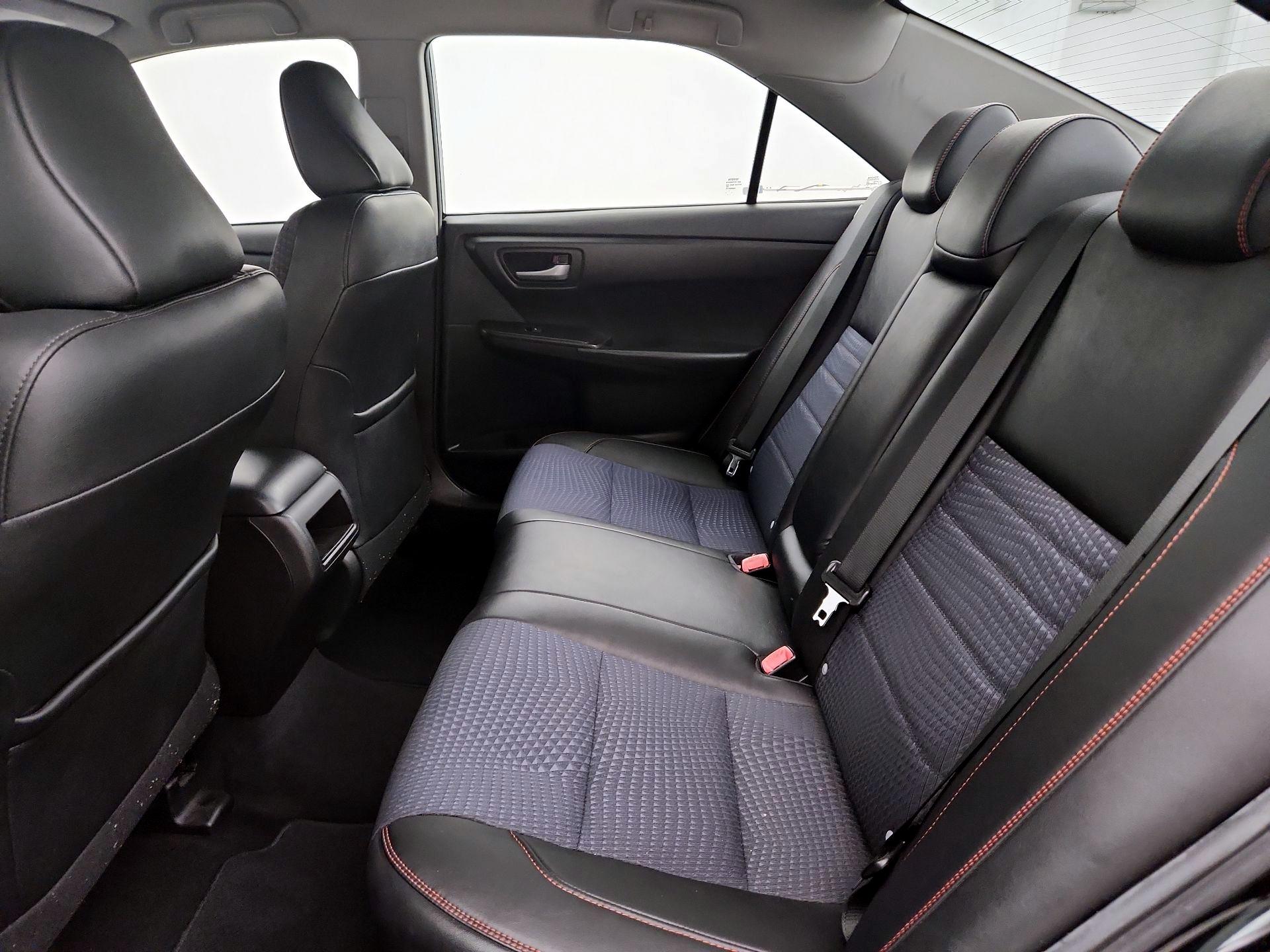 Thumbnail: 2015 Toyota Camry - 17