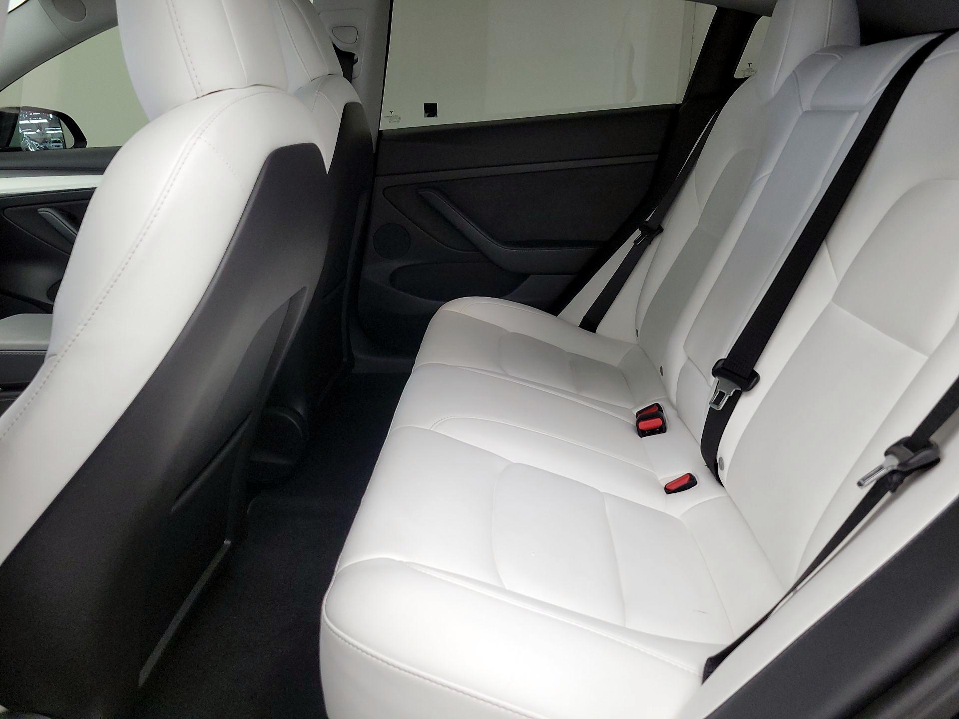 Thumbnail: 2021 Tesla Model 3 - 19