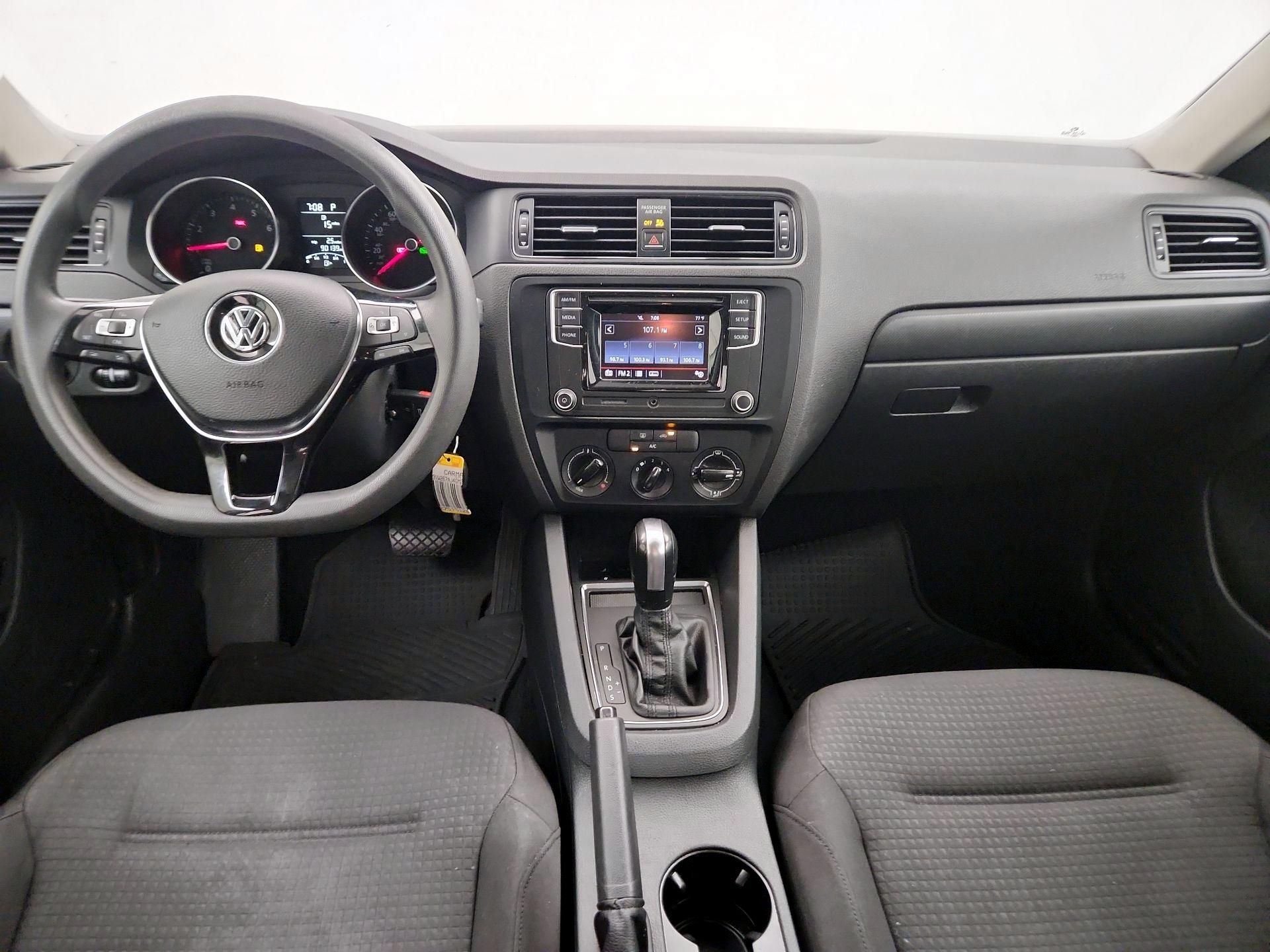 Thumbnail: 2016 Volkswagen Jetta - 9