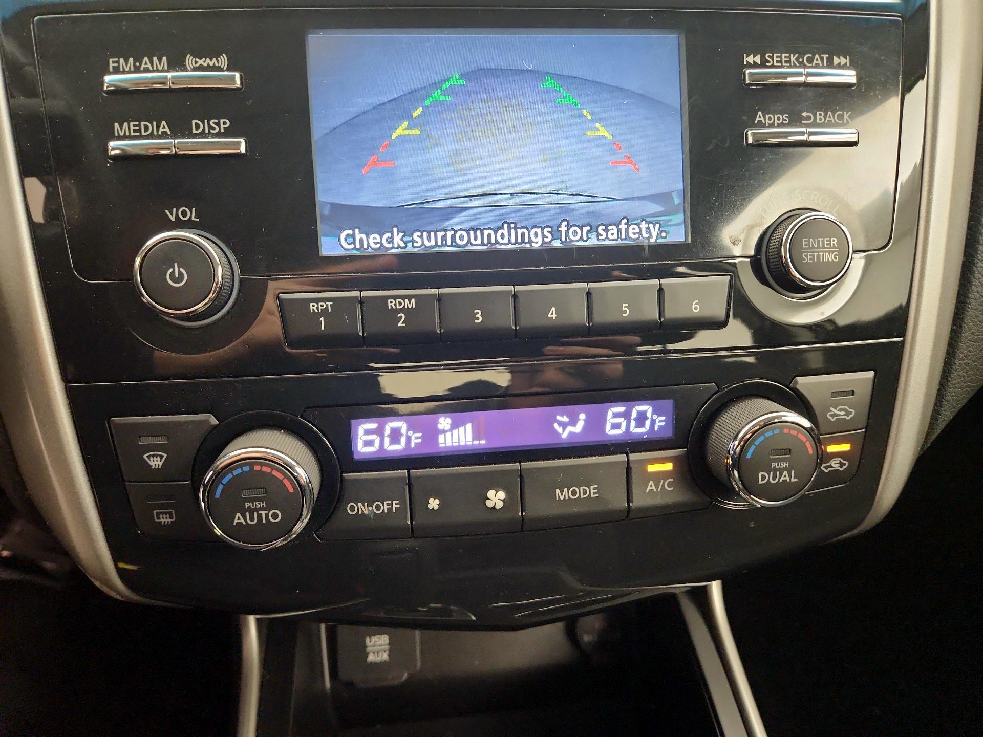 Thumbnail: 2015 Nissan Altima - 14
