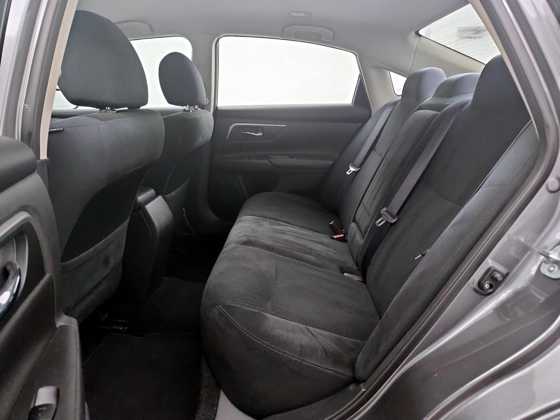 Thumbnail: 2015 Nissan Altima - 19
