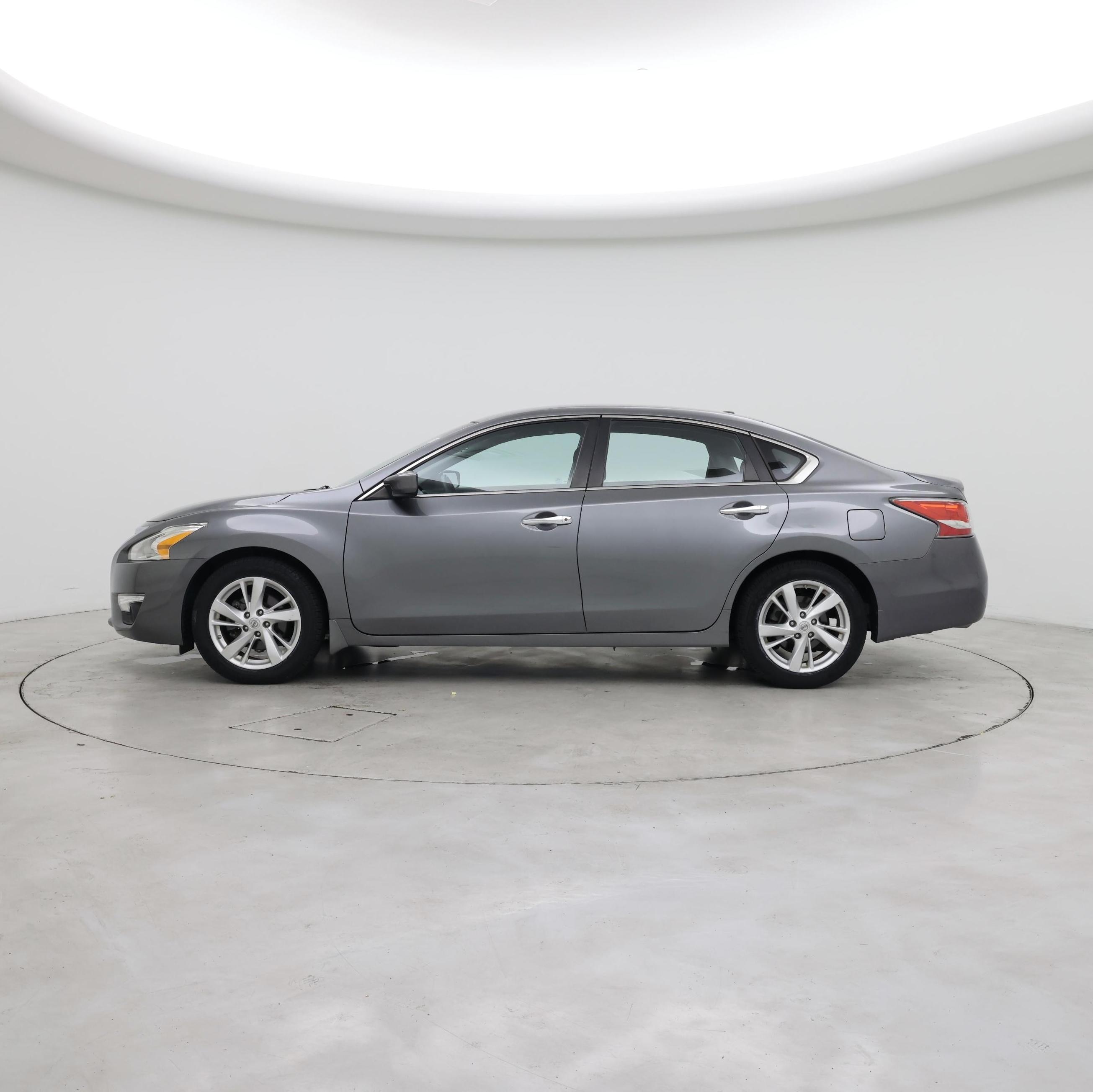 Thumbnail: 2015 Nissan Altima - 3