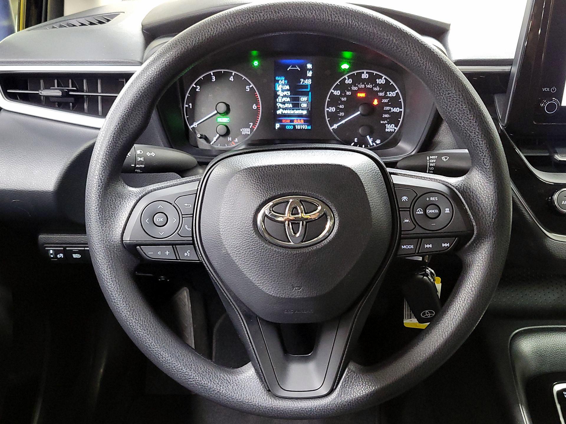 Thumbnail: 2023 Toyota Corolla - 10