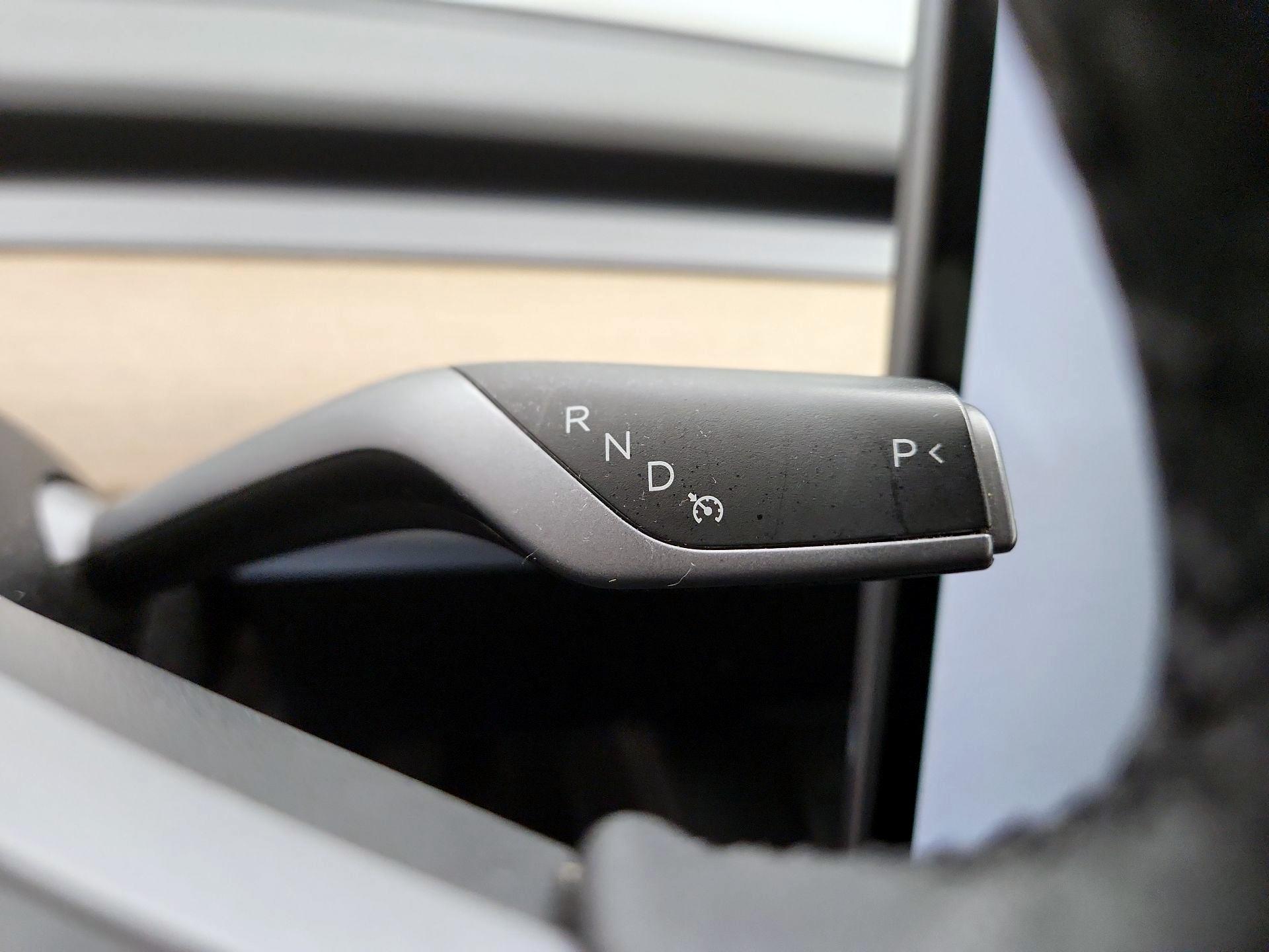 Thumbnail: 2022 Tesla Model 3 - 17