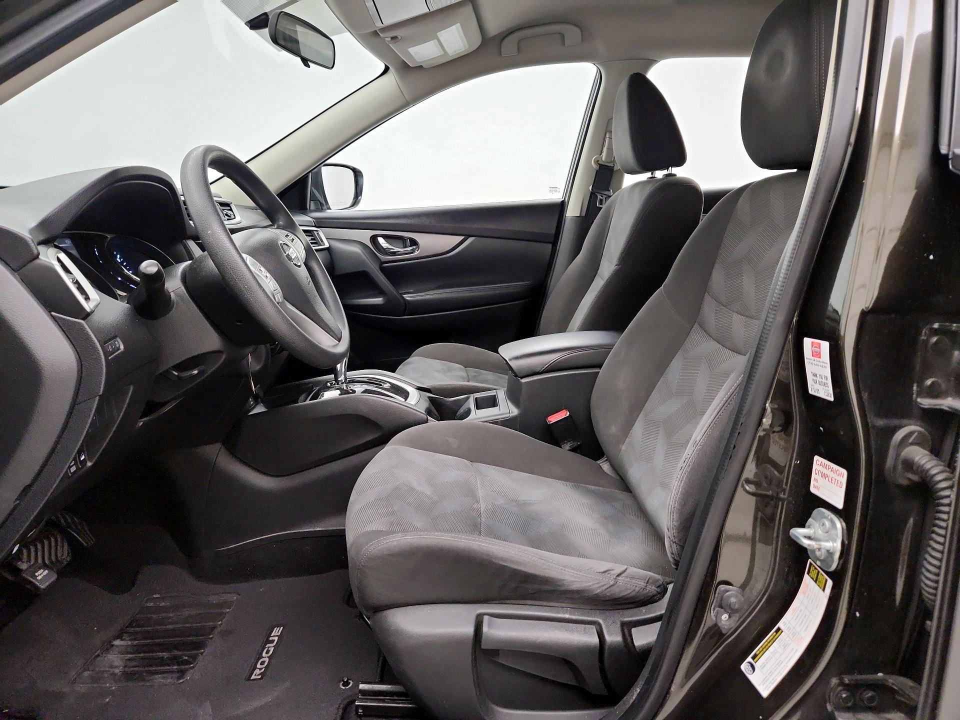 Thumbnail: 2016 Nissan Rogue - 11