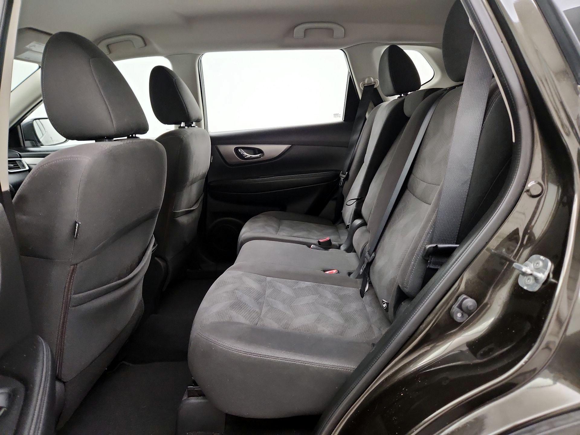 Thumbnail: 2016 Nissan Rogue - 19
