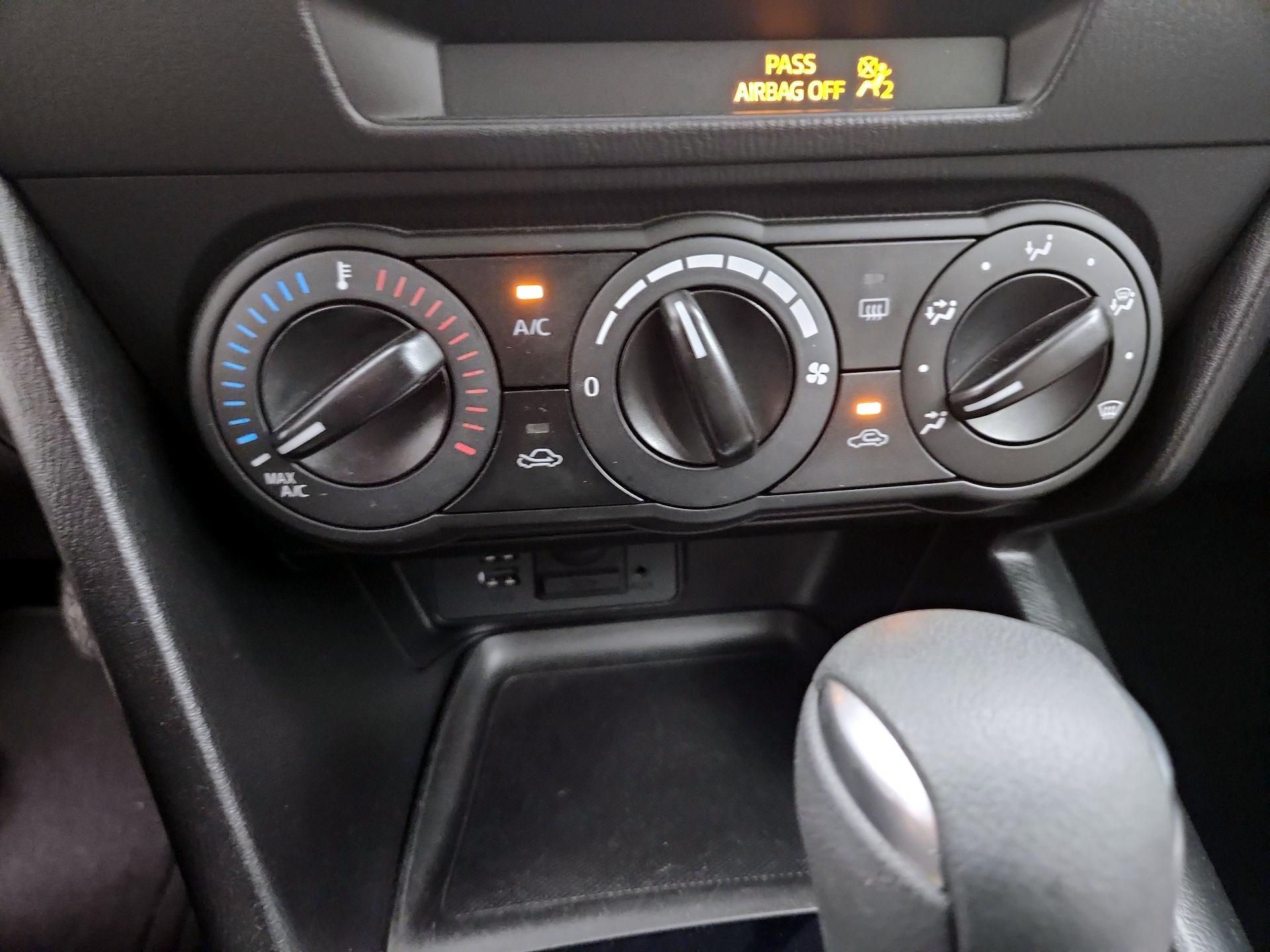 Thumbnail: 2016 Mazda Mazda3 - 16