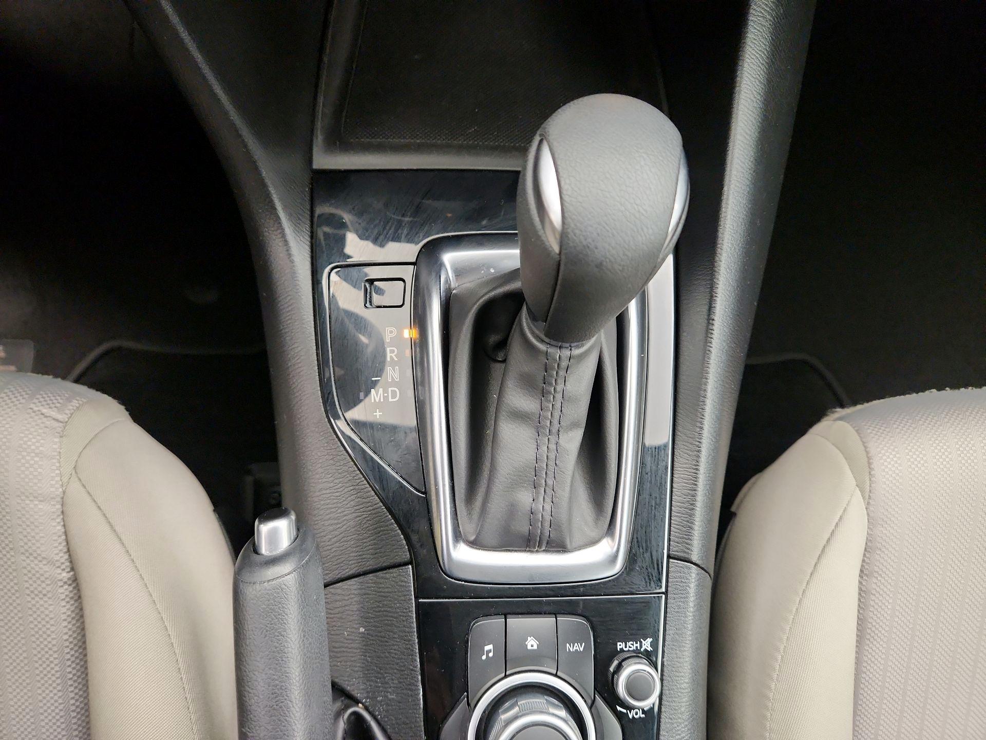 Thumbnail: 2016 Mazda Mazda3 - 17