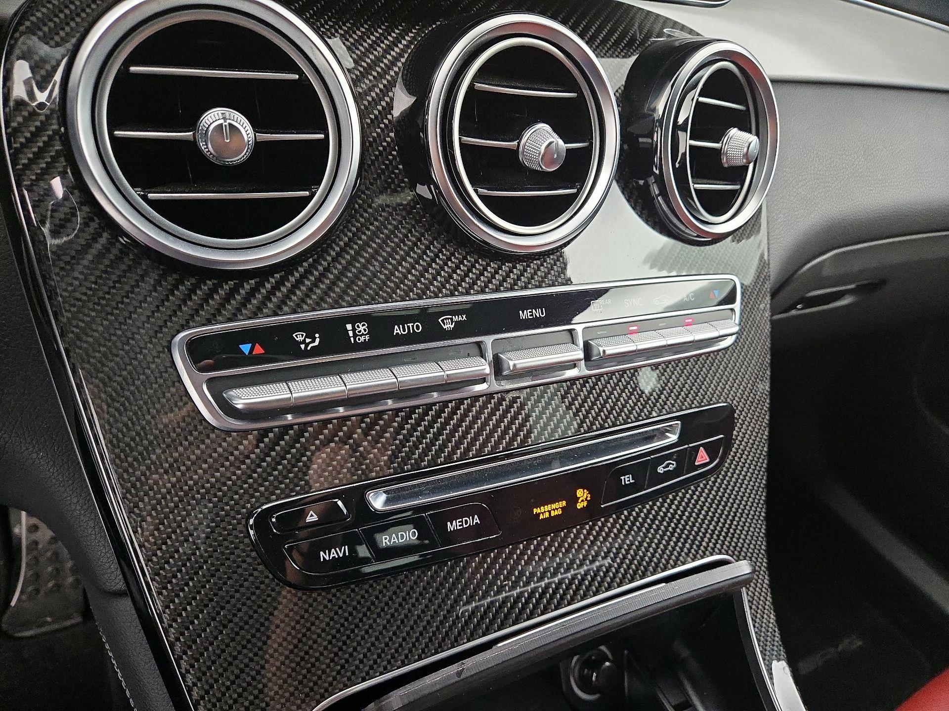 Thumbnail: 2019 Mercedes-Benz GLC - 16