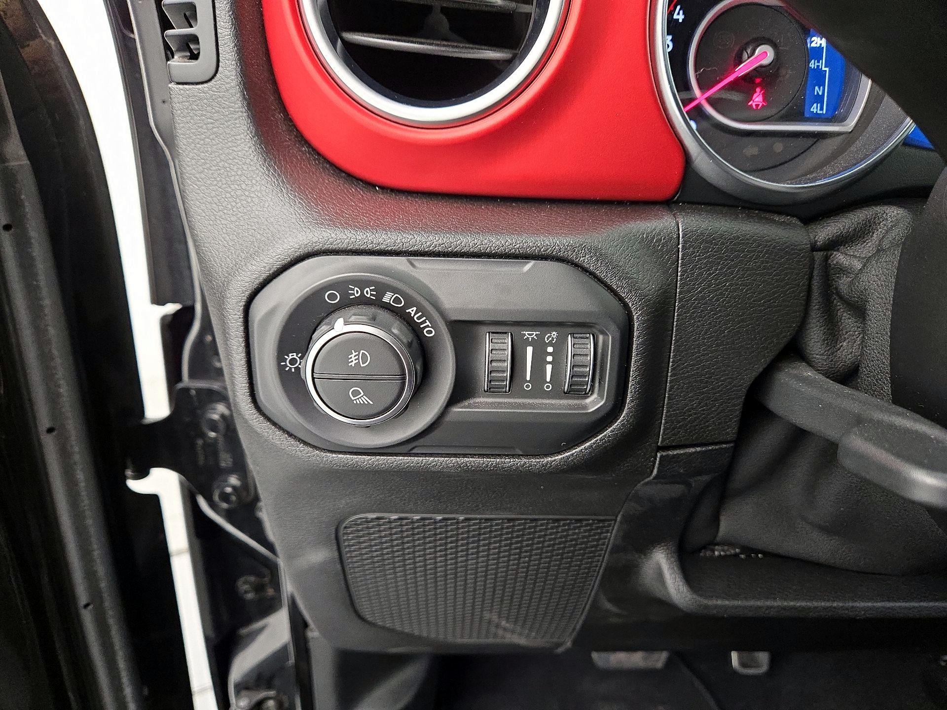 Thumbnail: 2020 Jeep Gladiator - 13