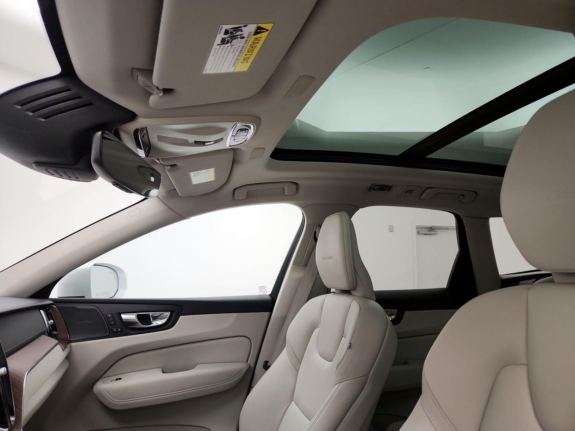 Thumbnail: 2020 Volvo XC60 - 19
