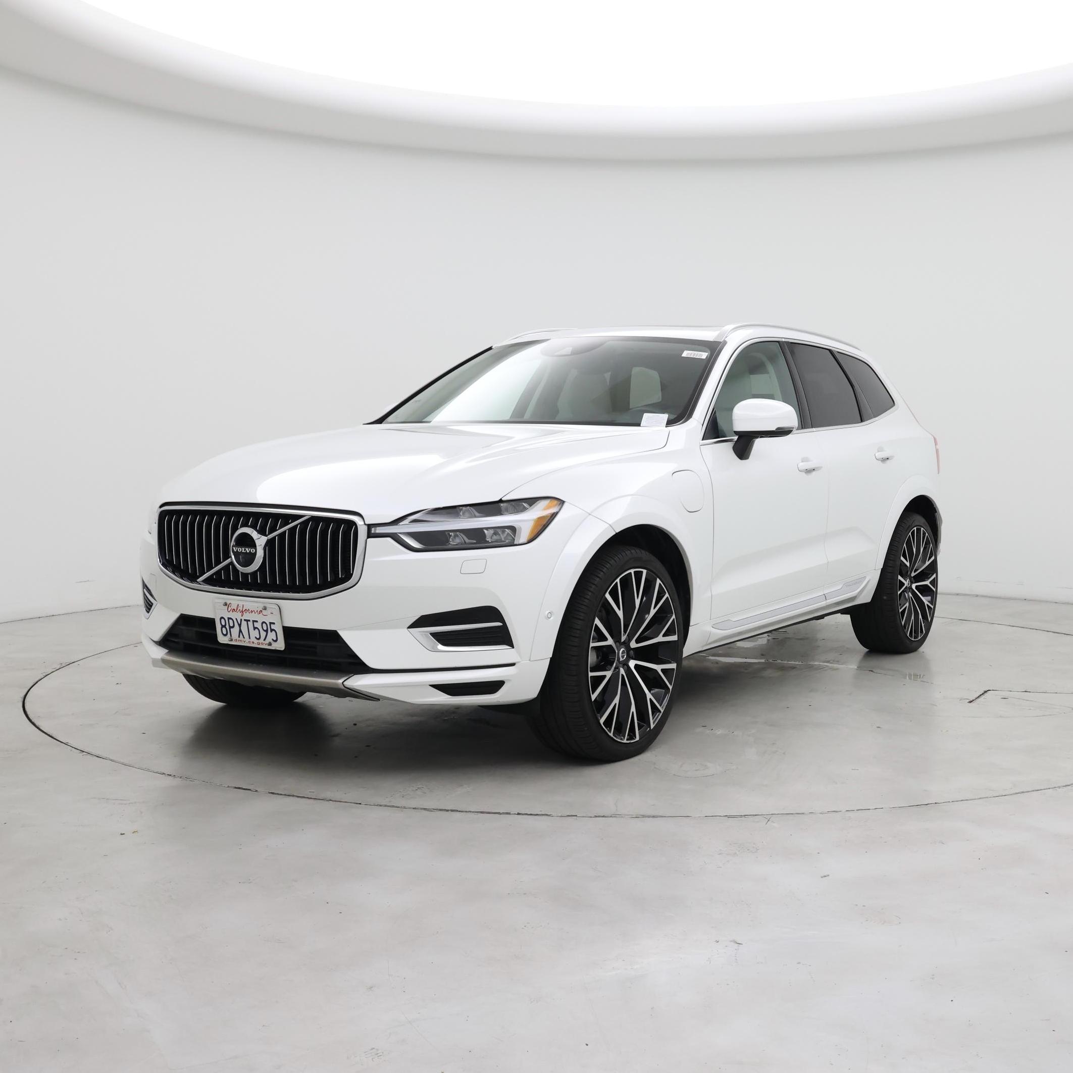 Thumbnail: 2020 Volvo XC60 - 4
