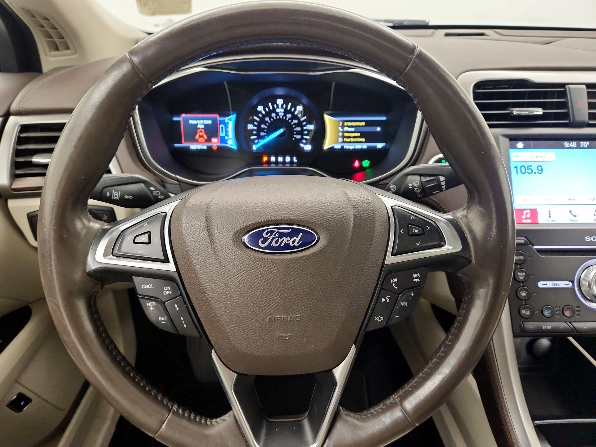 Thumbnail: 2017 Ford Fusion - 10