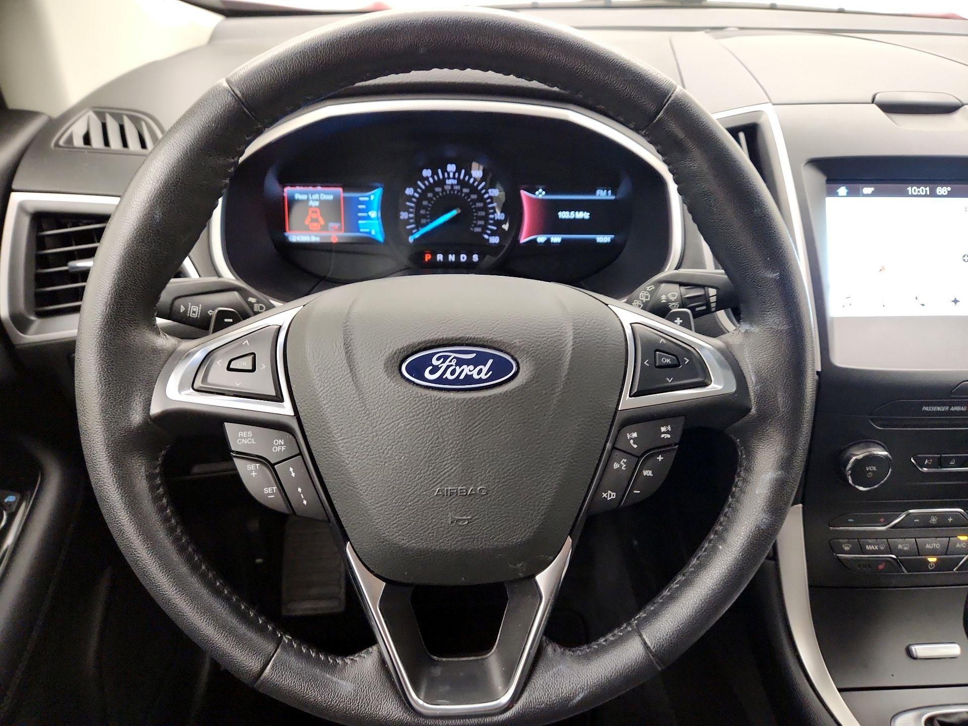 Thumbnail: 2018 Ford Edge - 10