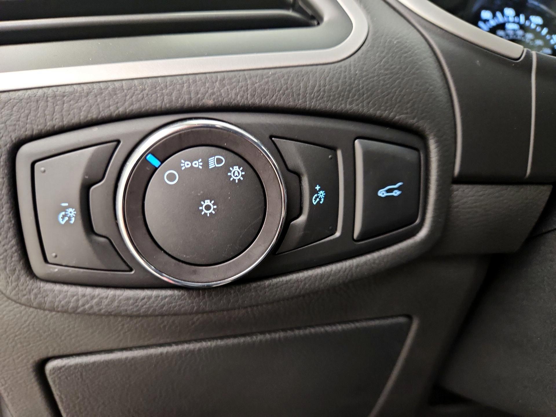Thumbnail: 2018 Ford Edge - 13
