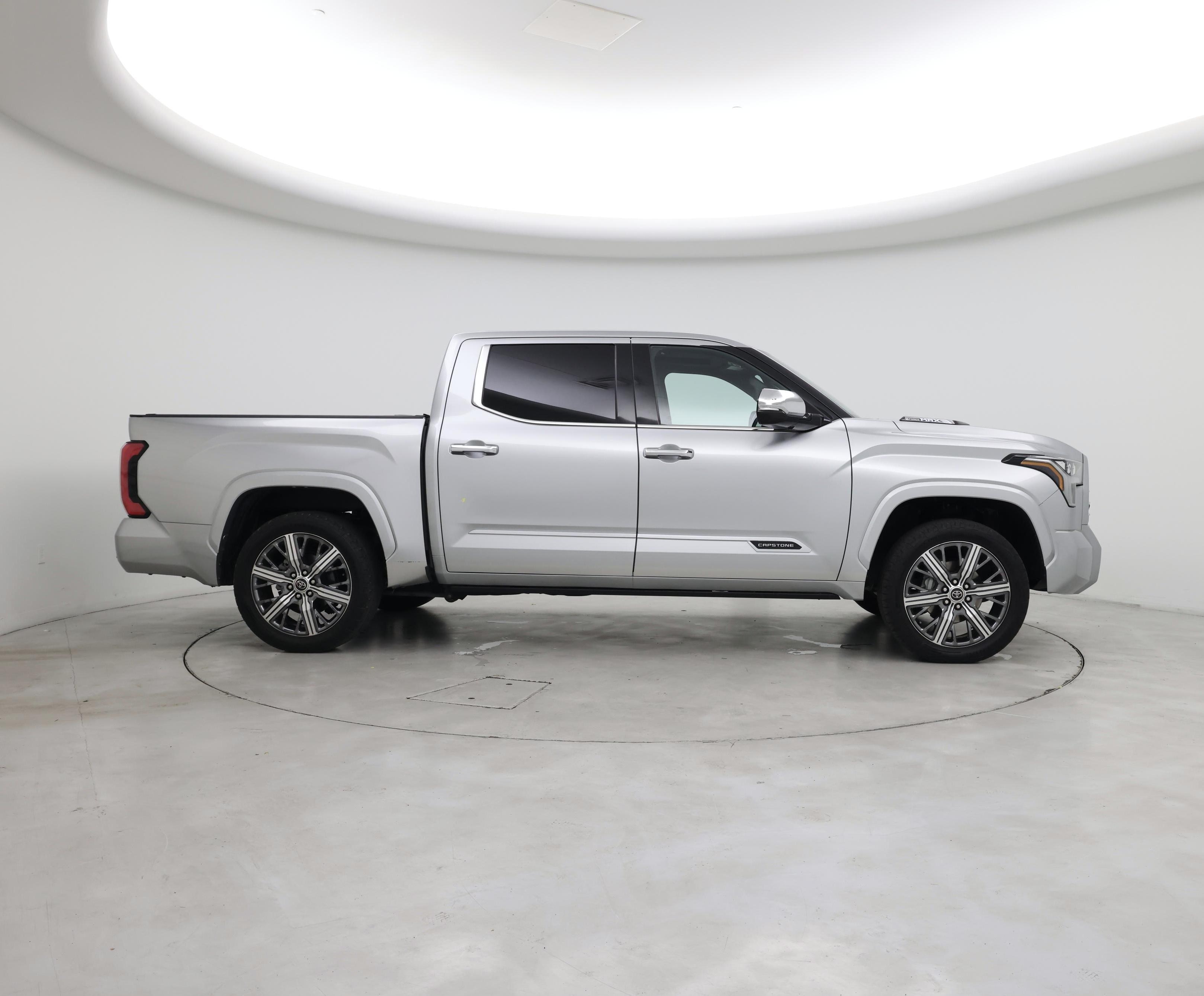 Thumbnail: 2022 Toyota Tundra - 7