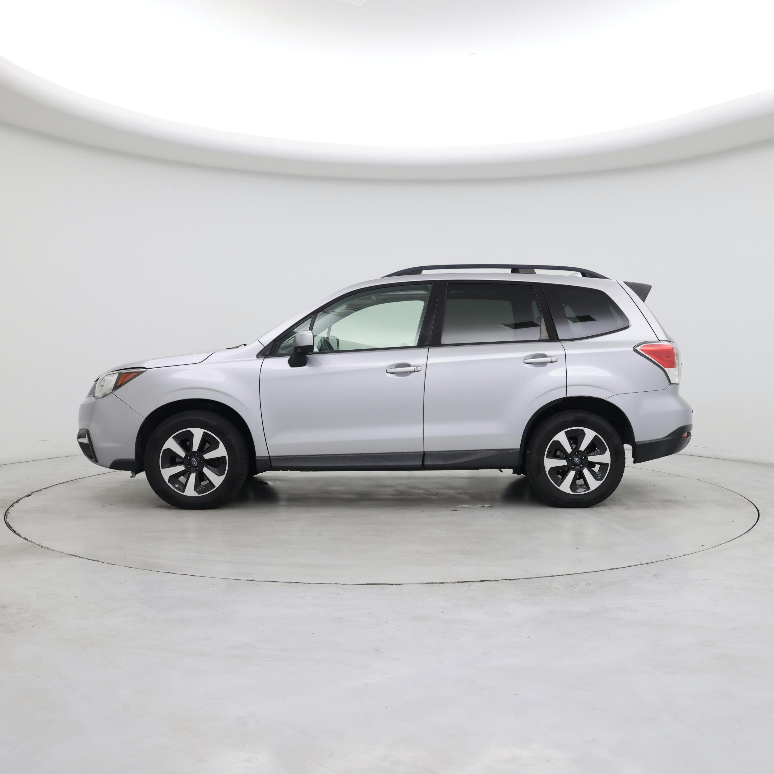 Thumbnail: 2017 Subaru Forester - 3