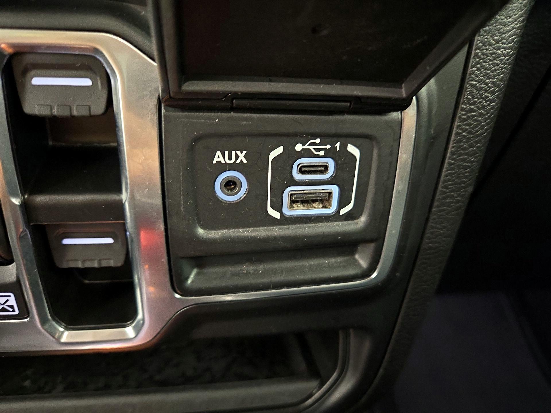 Thumbnail: 2021 Jeep Wrangler - 18