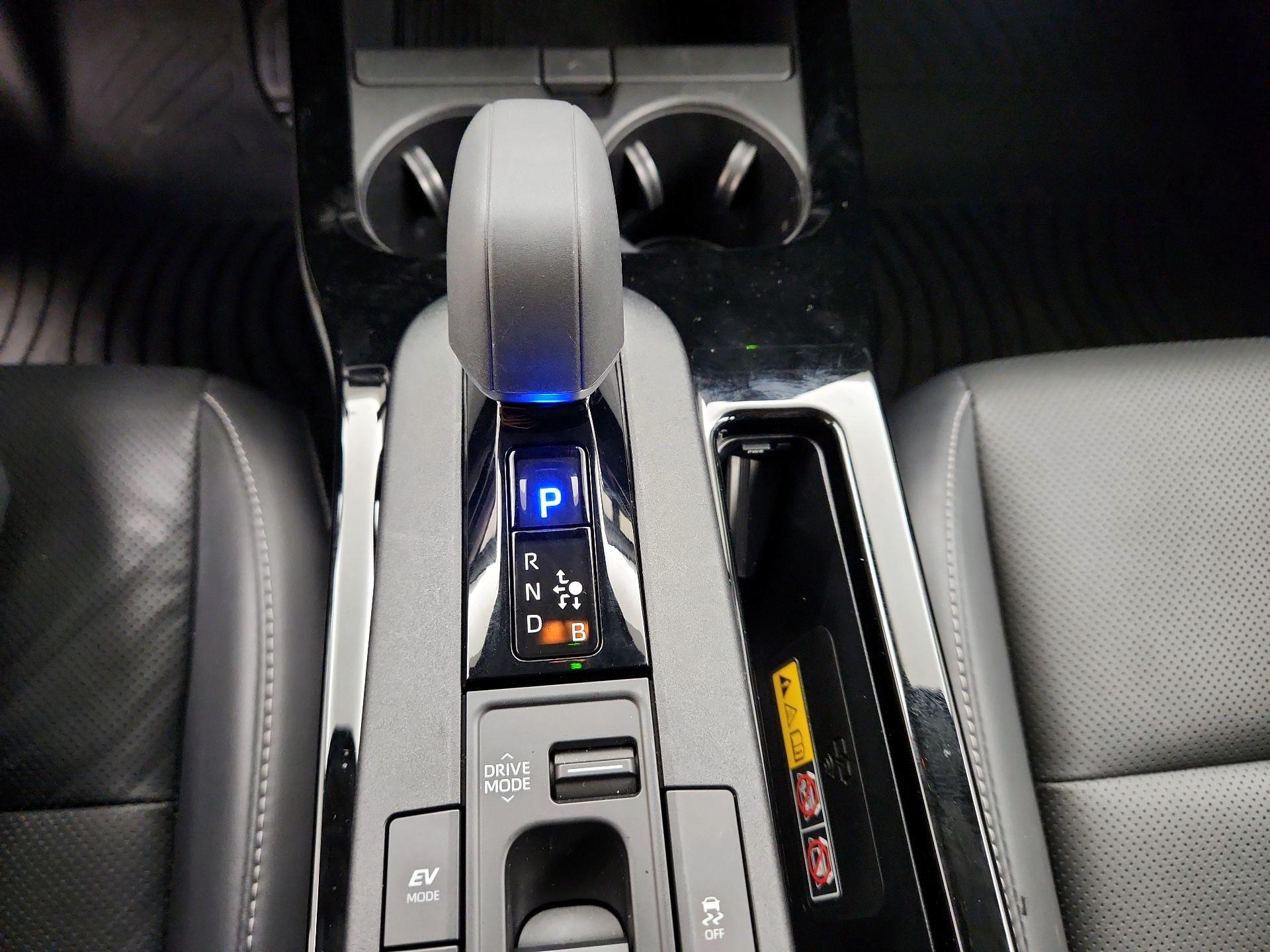 Thumbnail: 2023 Toyota Prius - 17