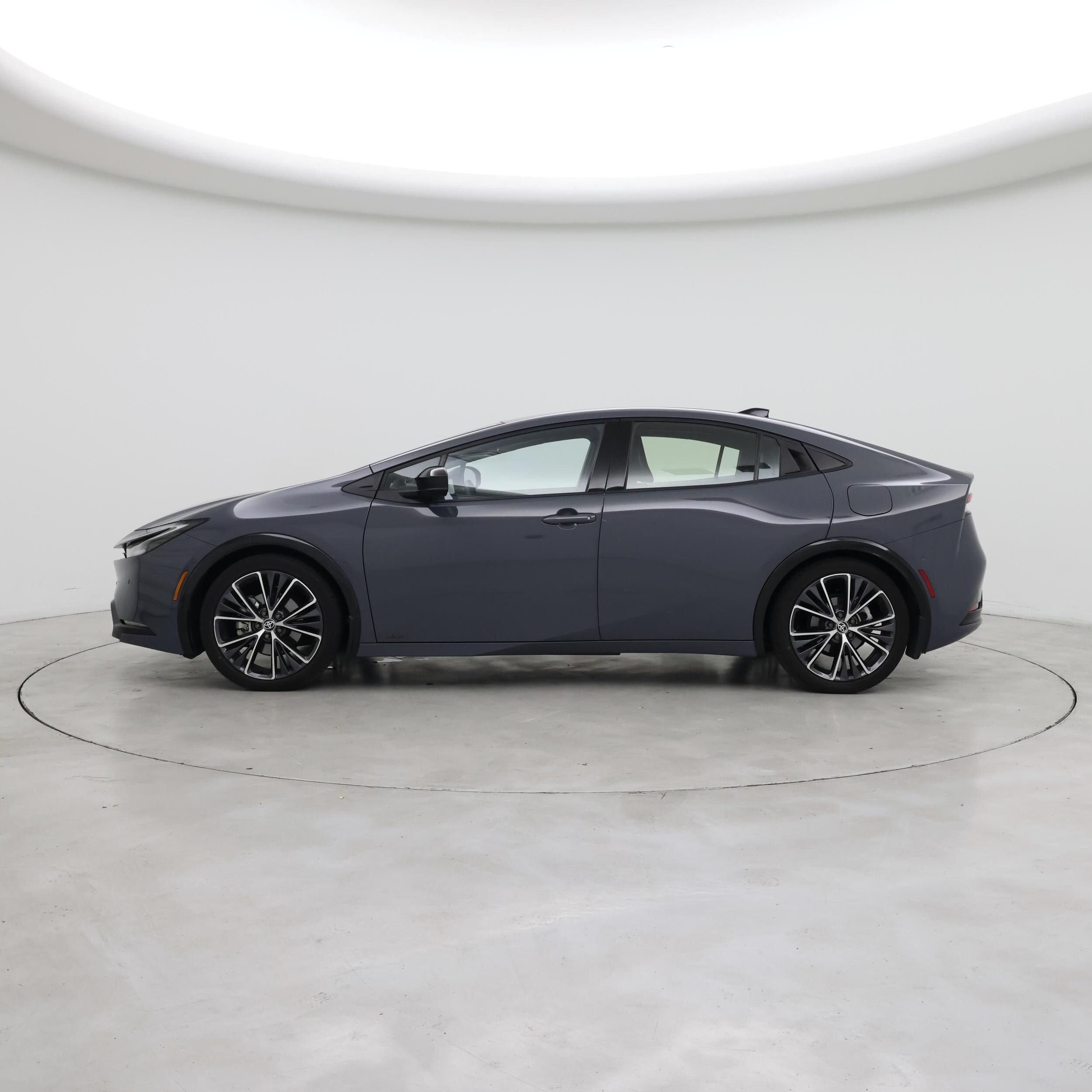 Thumbnail: 2023 Toyota Prius - 3