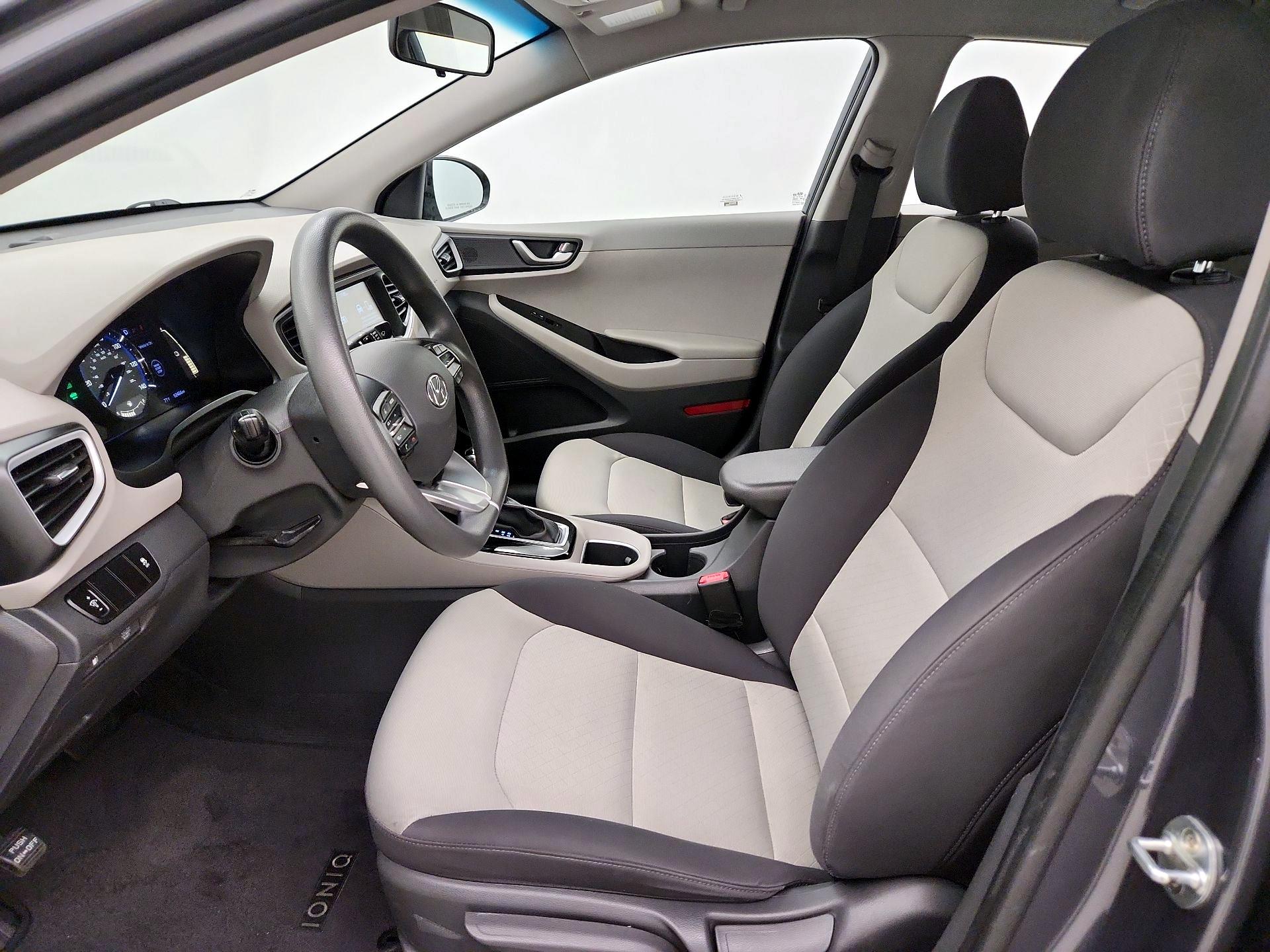 Thumbnail: 2019 Hyundai Ioniq - 11