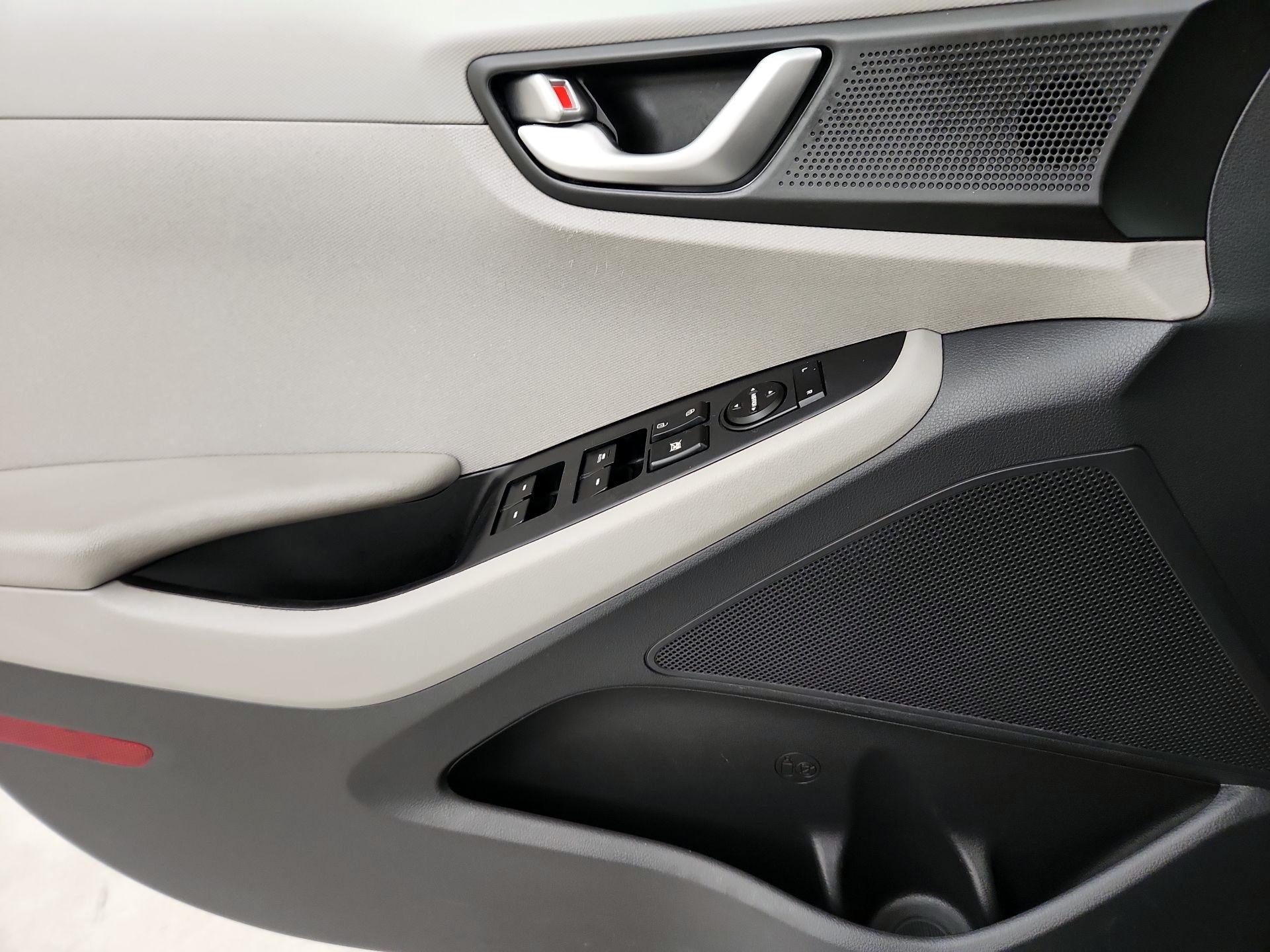 Thumbnail: 2019 Hyundai Ioniq - 12