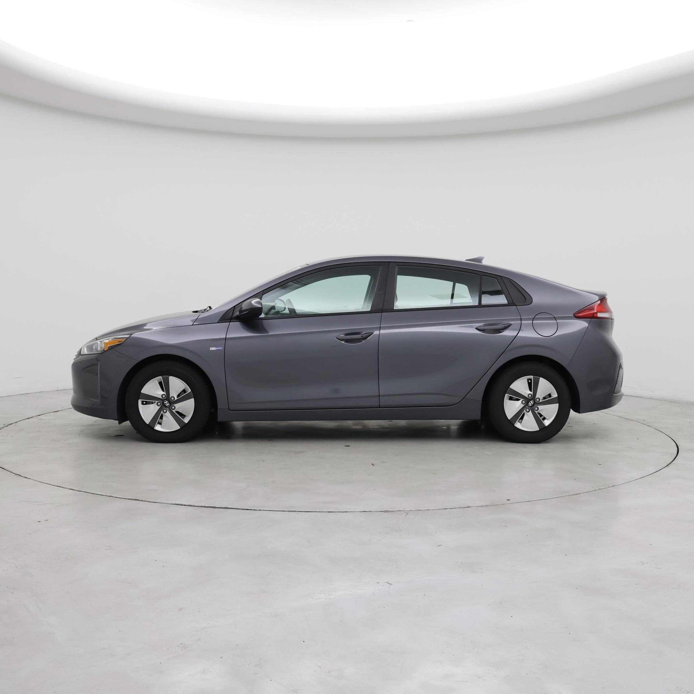 Thumbnail: 2019 Hyundai Ioniq - 3