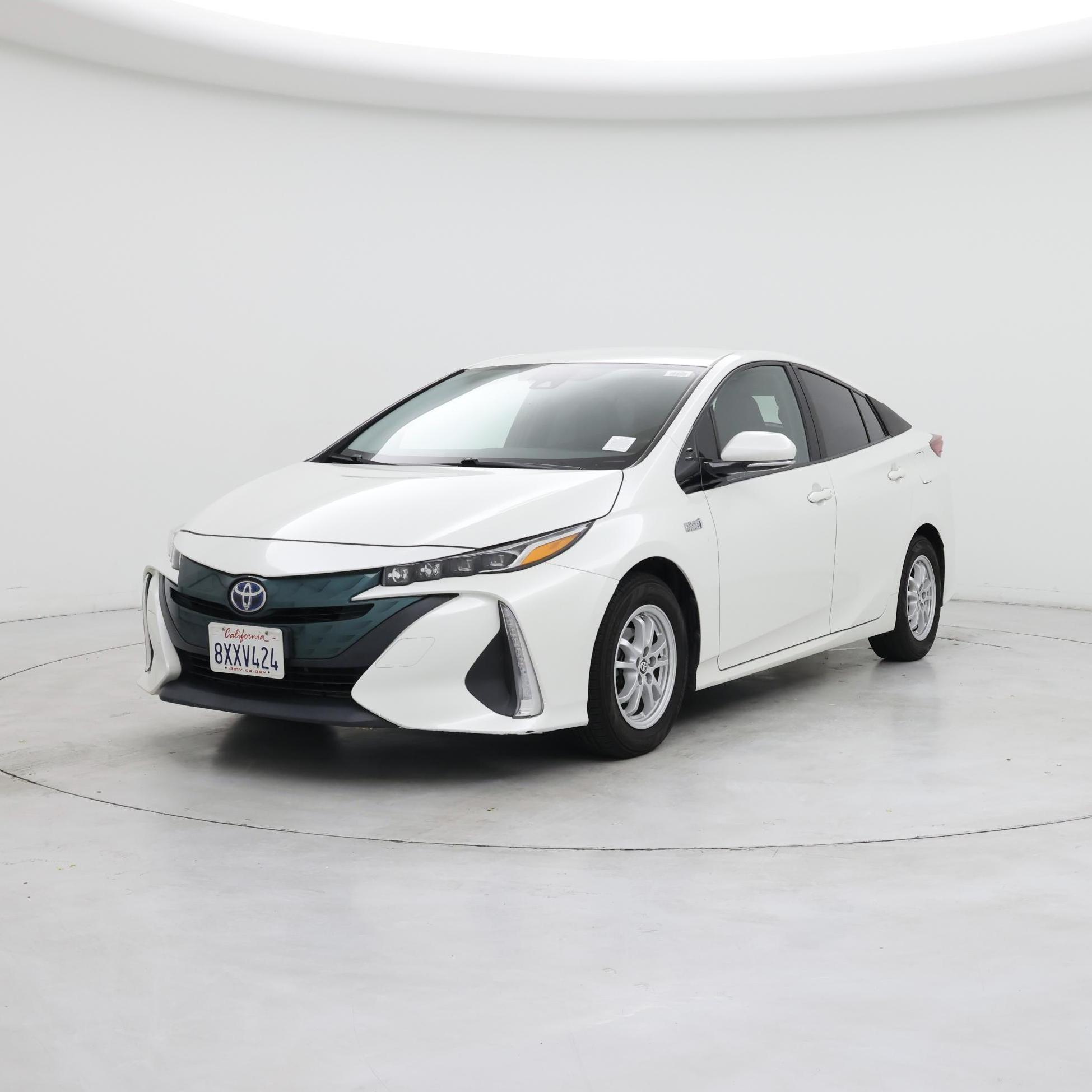Thumbnail: 2018 Toyota Prius Prime - 4