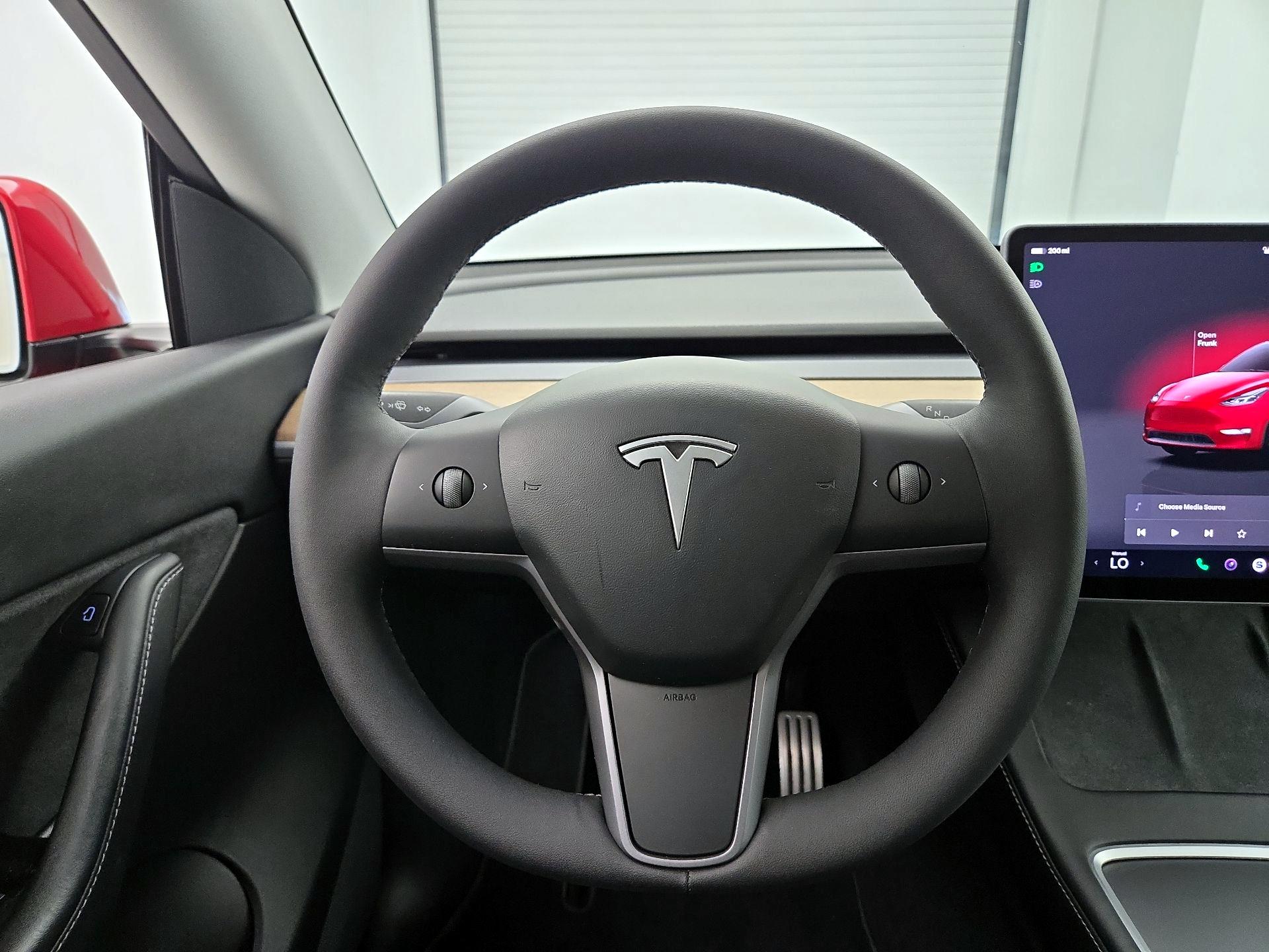 Thumbnail: 2022 Tesla Model Y - 10
